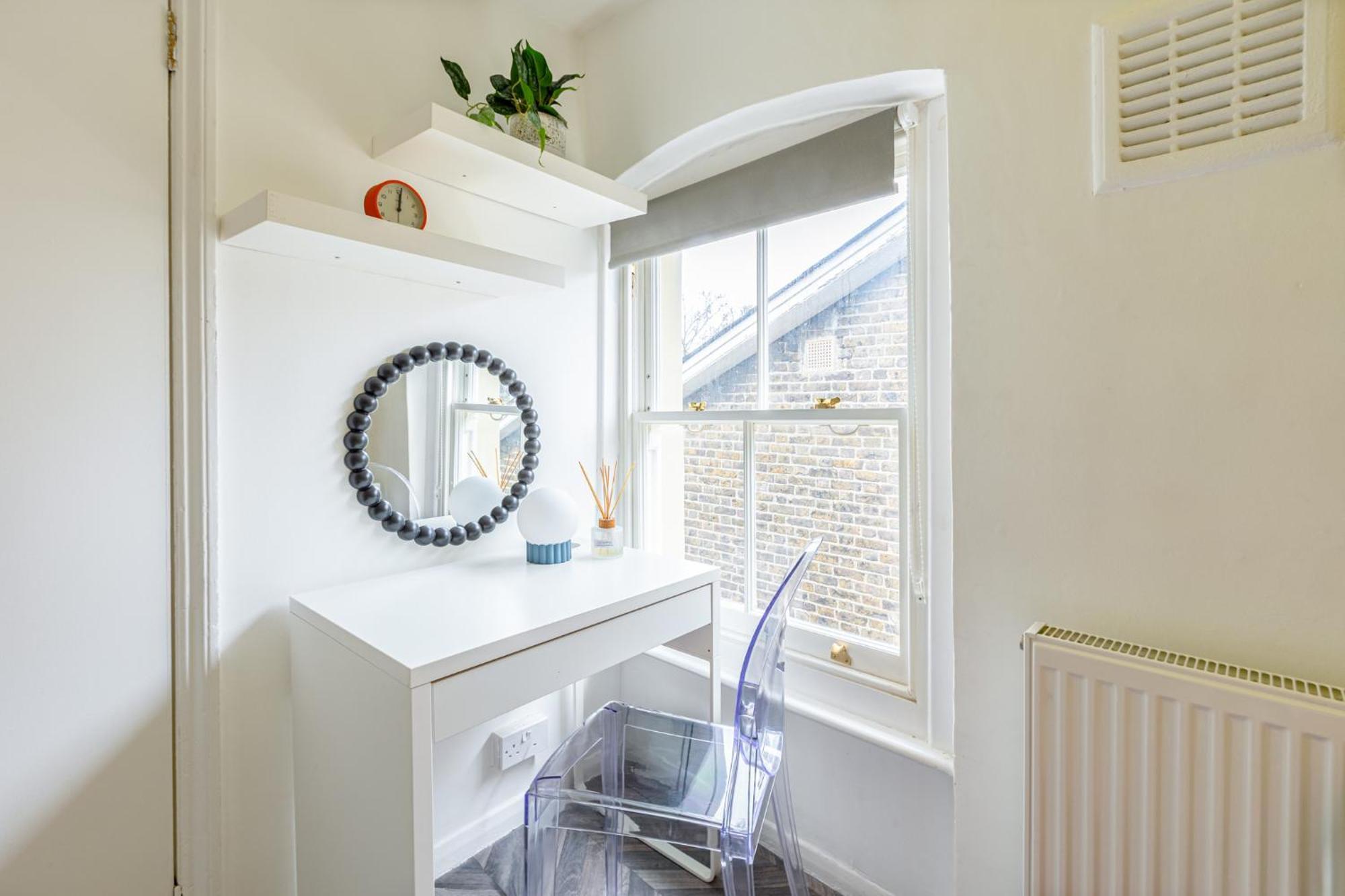 Peacefully Set 2level 2br Btw Brixton & Camberwell London