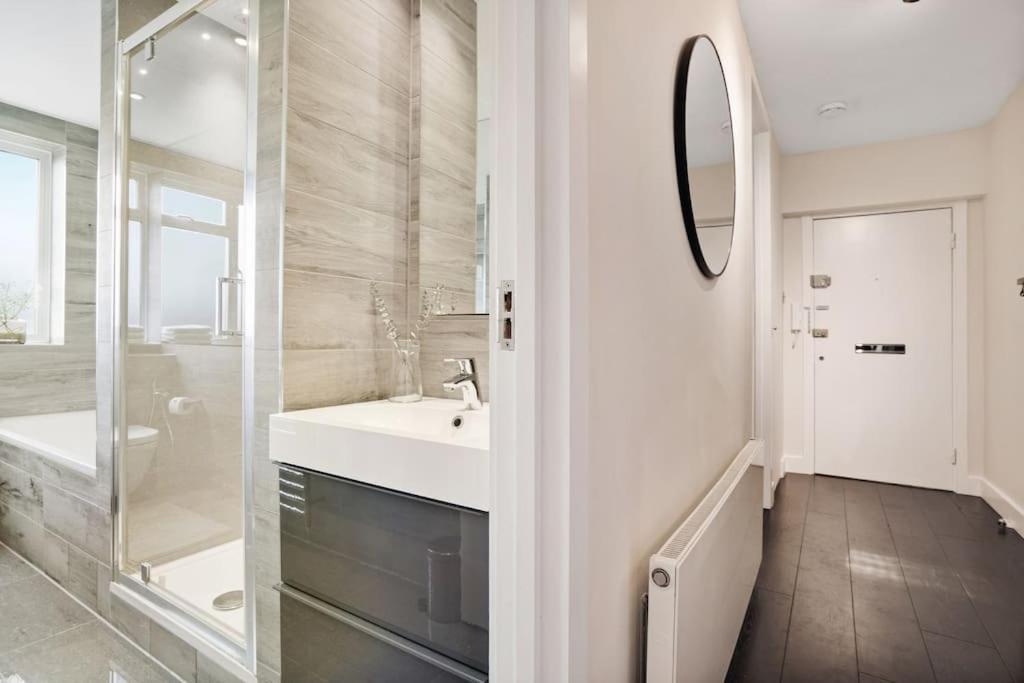 The Camden Bright & Beautiful 2-bed Retreat Leilighet *