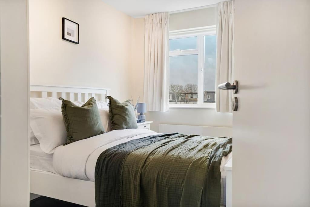The Camden Bright & Beautiful 2-bed Retreat Leilighet