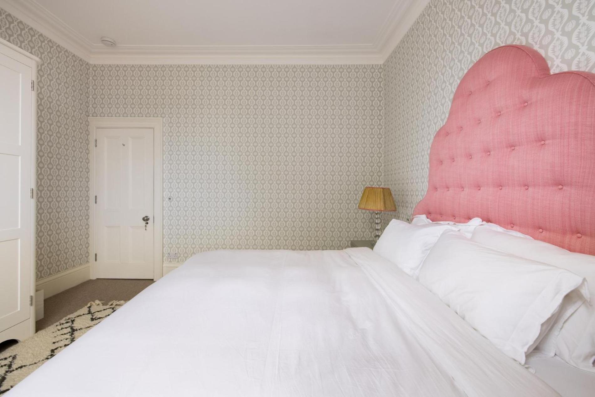 Apartment Kensington Luxury - 2 Bedrooms *