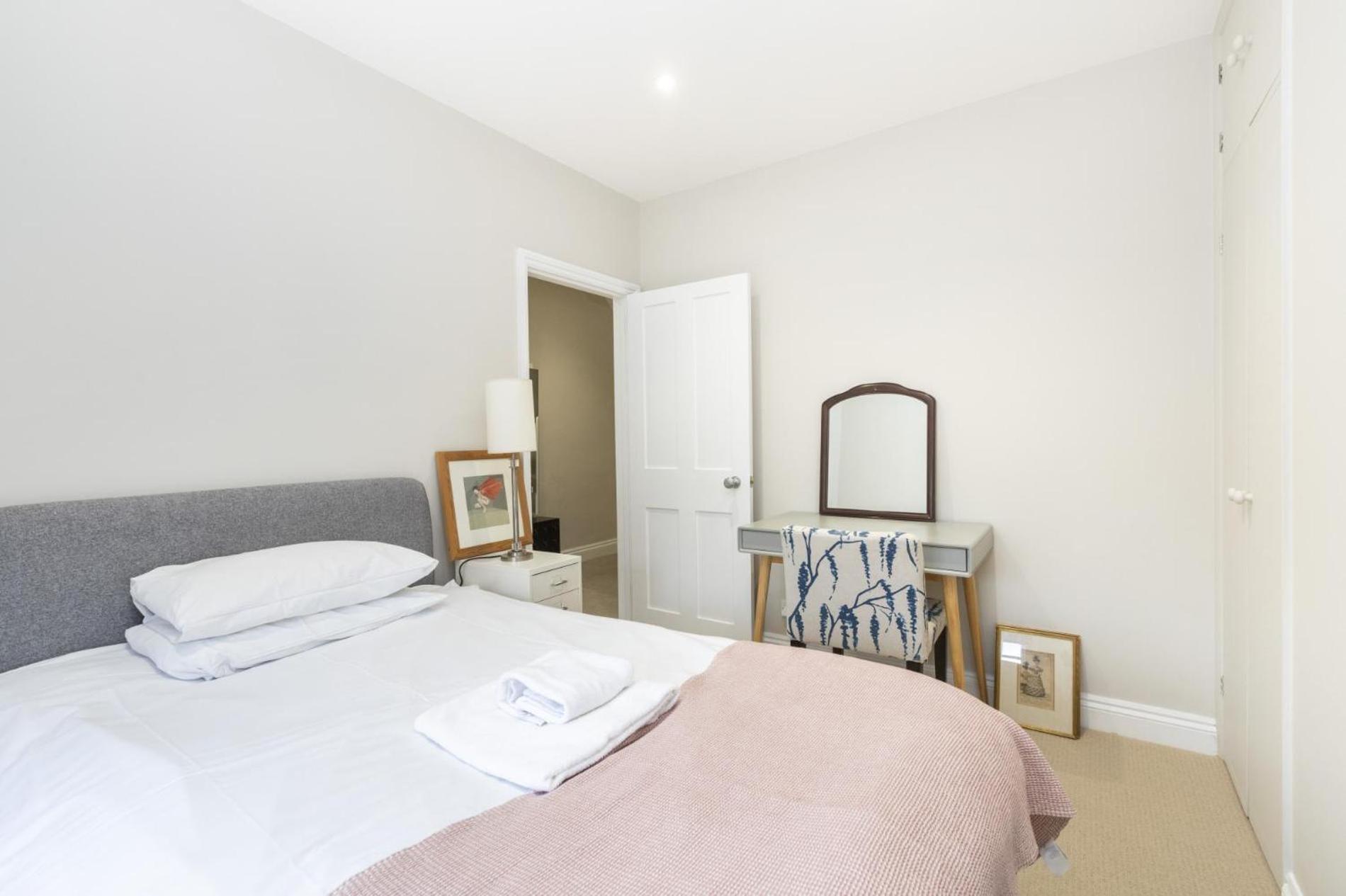 Whoops-a-daisy 3 Bedroom In Notting Hill * London