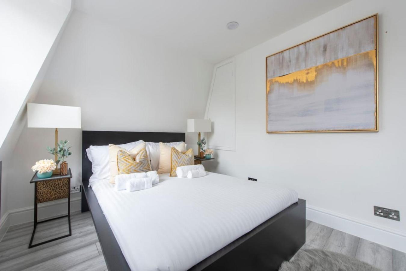 Beautiful Notting Hill Apartment