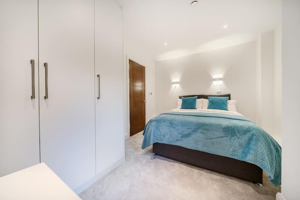 Leilighet Amazing 3 Bedroom Flat In The Heart Of Wimbledon London