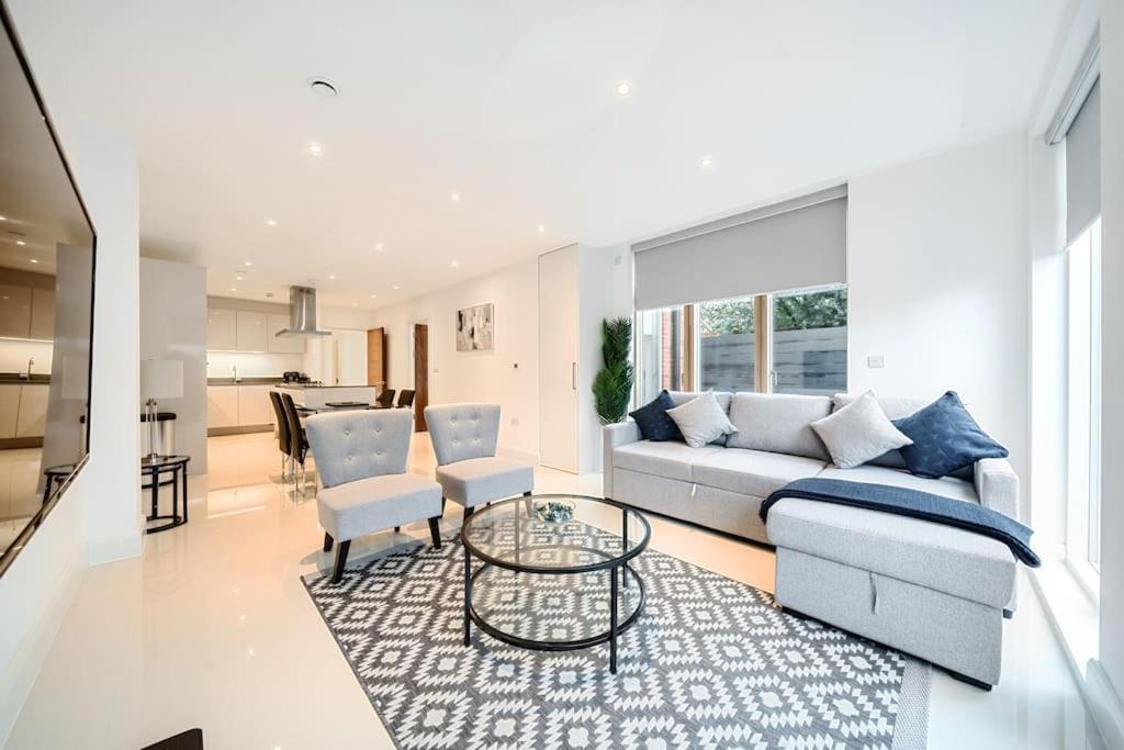 Apartment Amazing 3 Bedroom Flat In The Heart Of Wimbledon