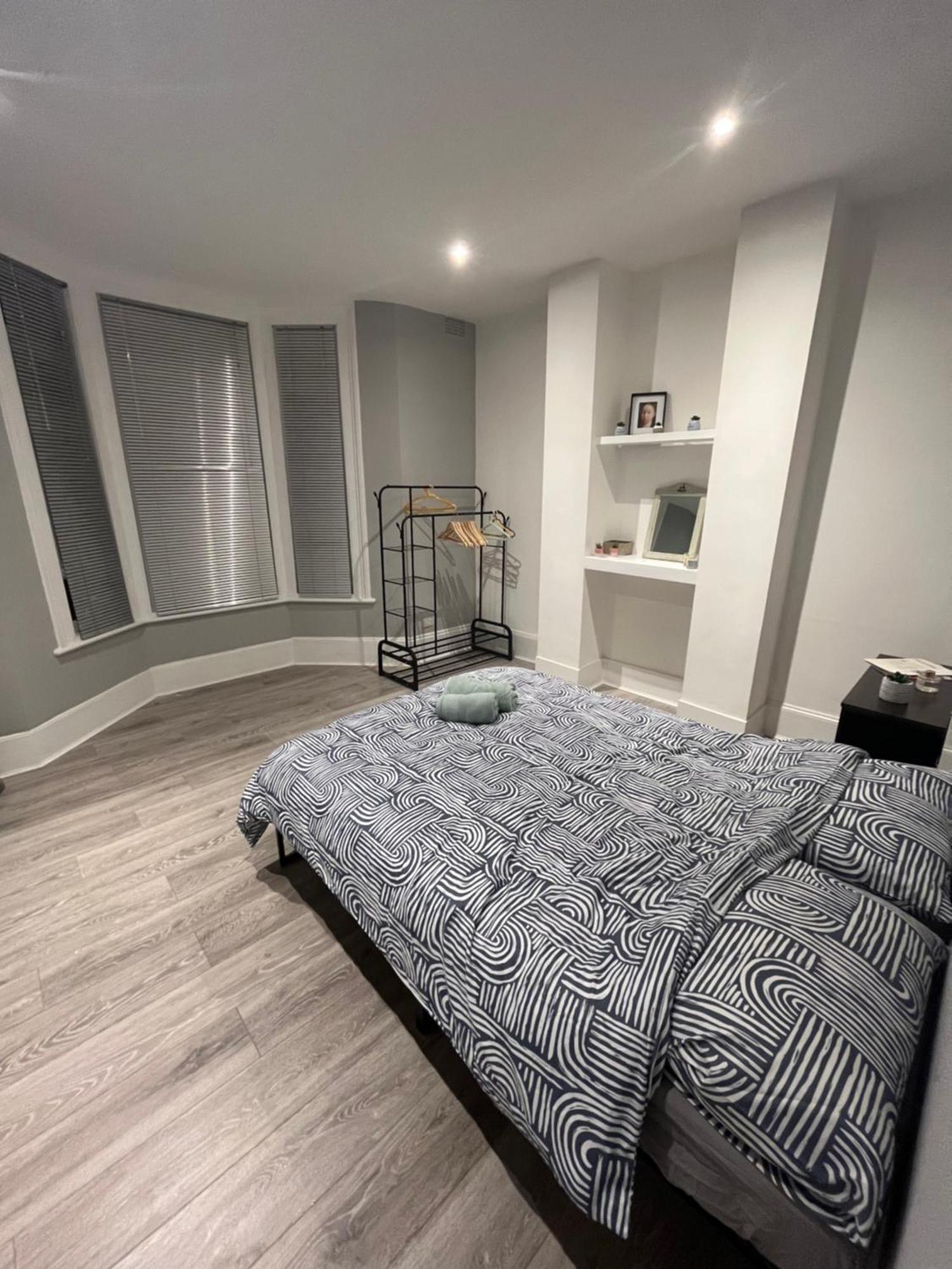 Cozy Two Bed In Brixton Next To Station Apartment *