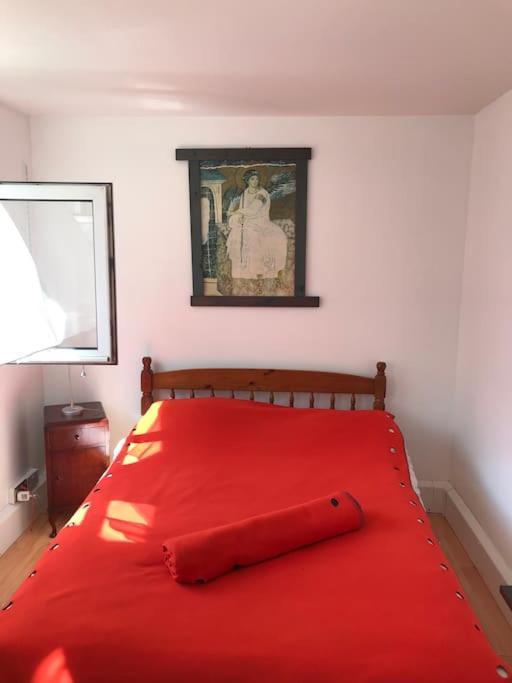 Bright & Spacious In Battersea,