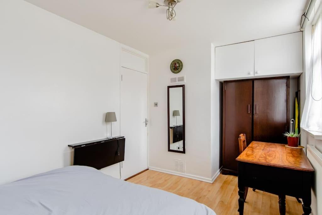 Apartment Bright & Spacious In Battersea, *