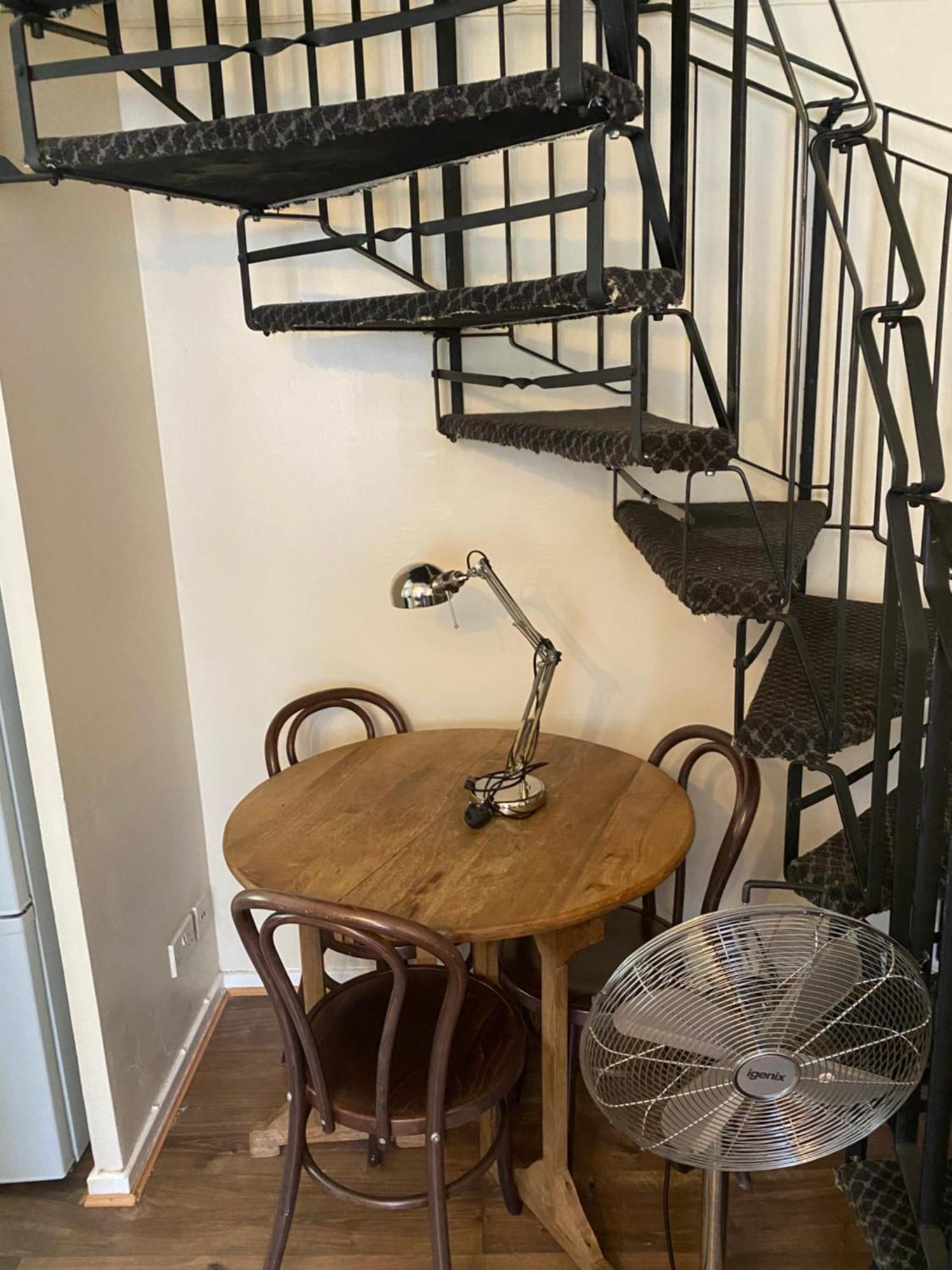 Fabulous Furnished In Beckton *