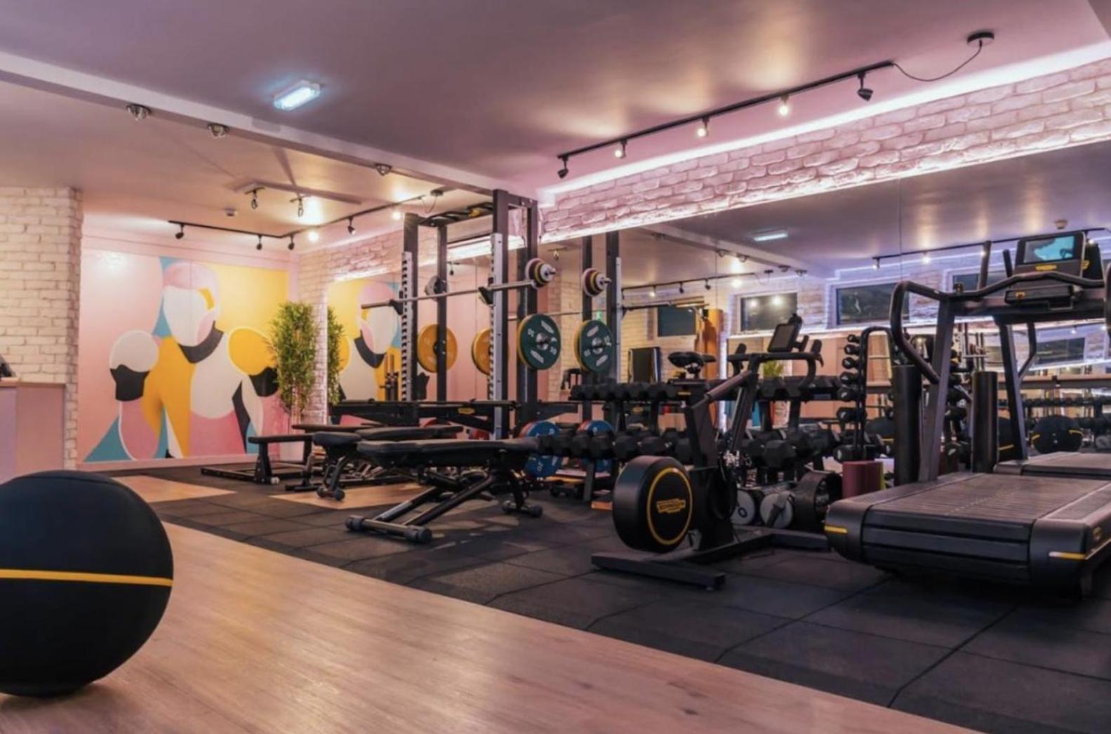 Chelsea Flat 10 Mins Harrods With Gym And Air Con * Londen