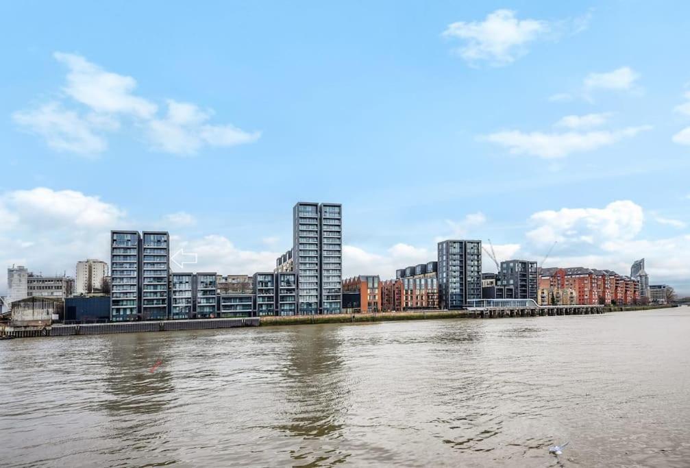 Apartment 2 Bed Riverside London