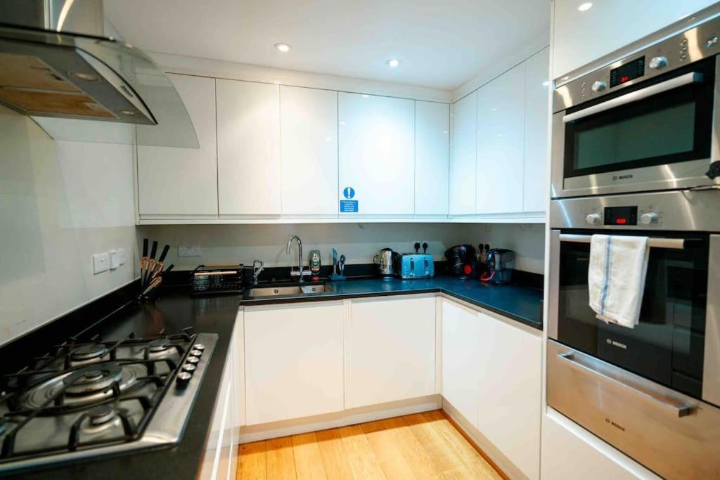 Villa Spacious And Cosy 3brs 5f House In Heart Of London