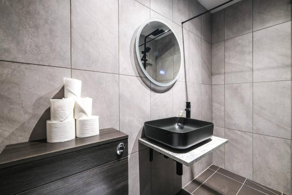 Quaint And Spacious Piccadilly Sleep 6 Vrd Leilighet London