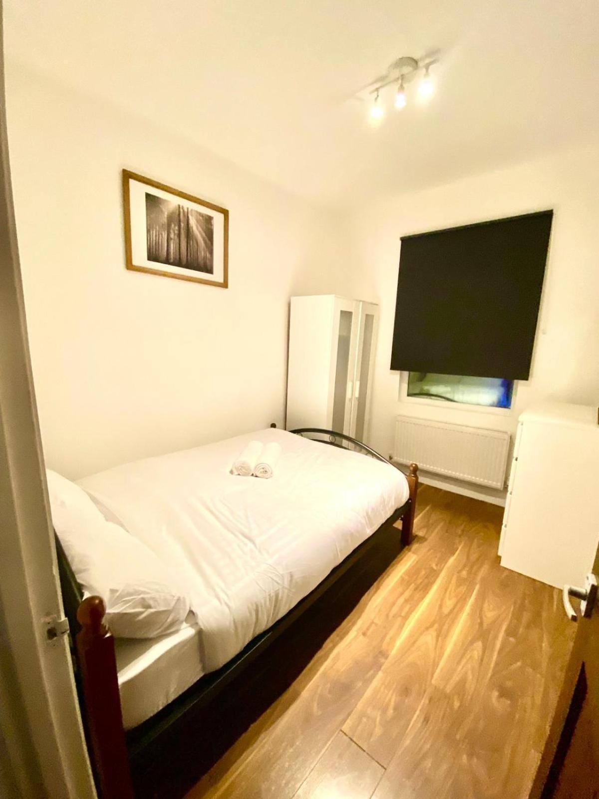 Entire One Bedroom Flat In Central Apartment
