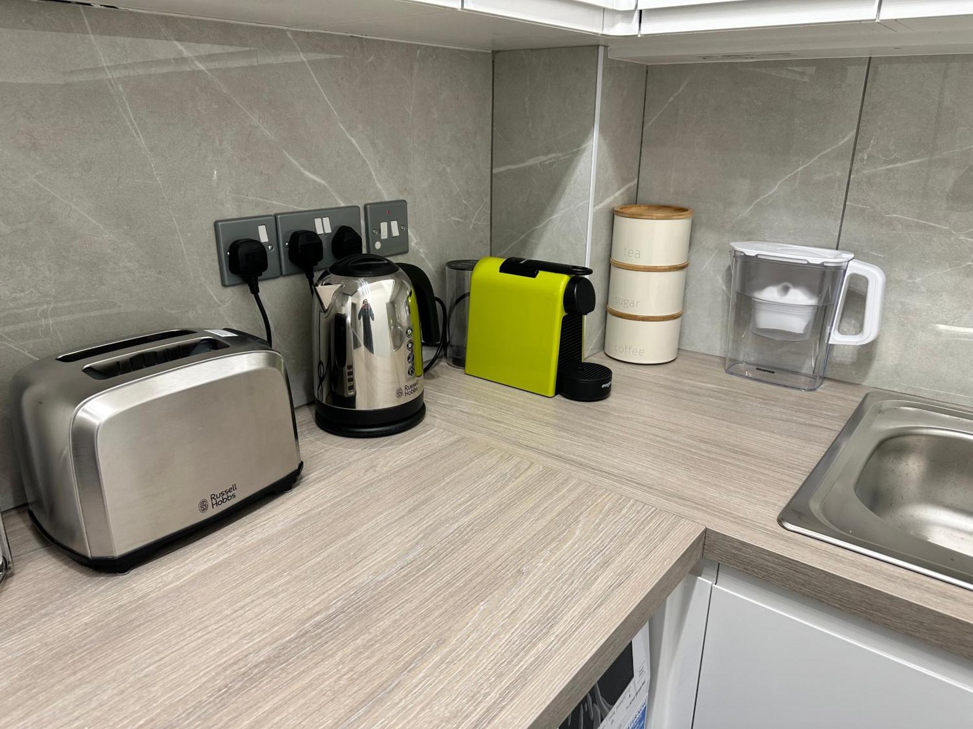 Apartment 2 Bedroom Apartment, Edgware Road London