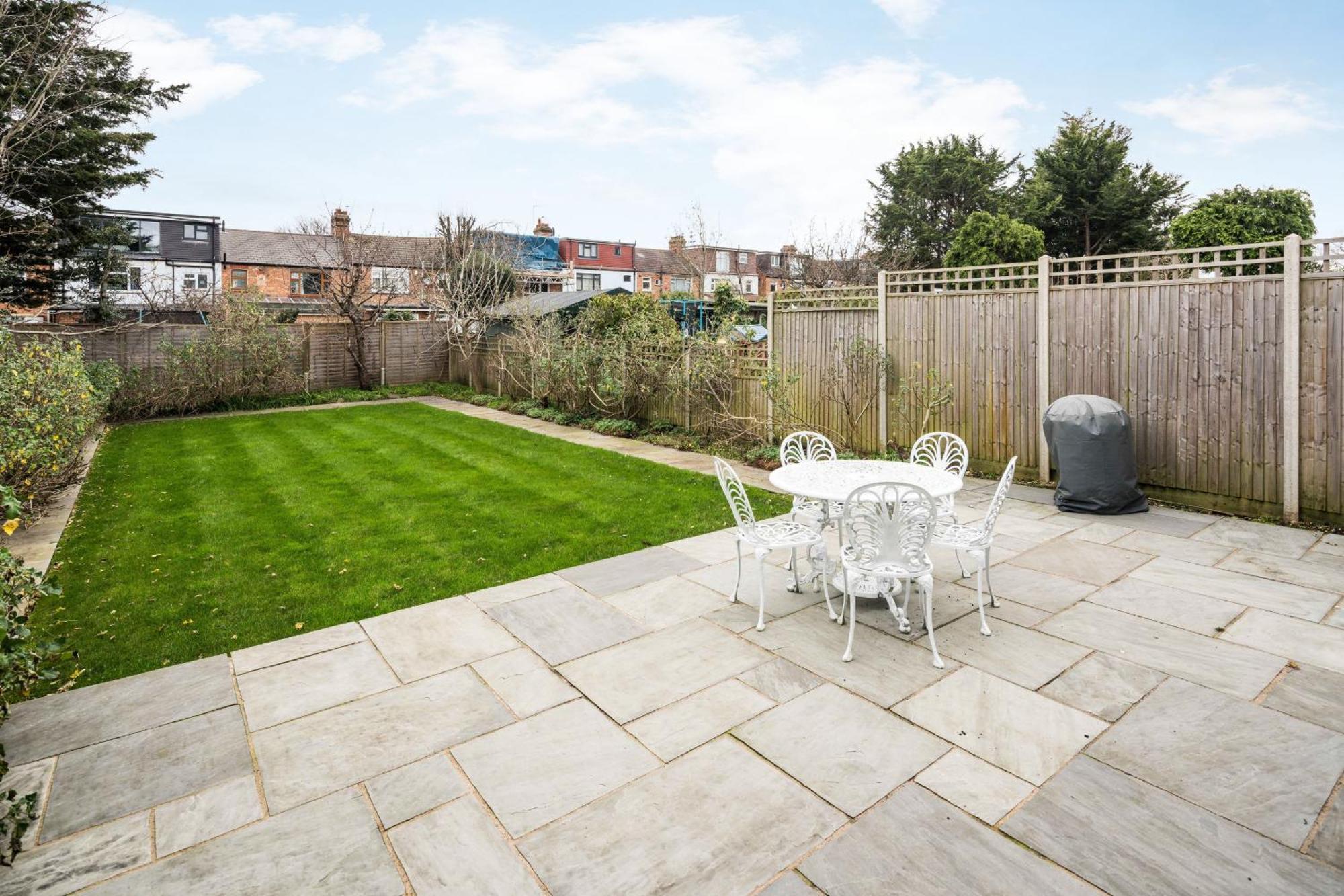 Ferienhaus Contemporary 5 Bedroom With Garden North Finchley London