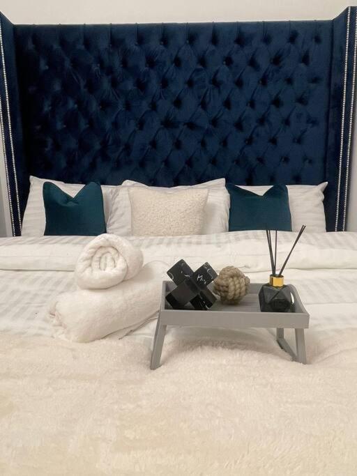 Pensión Luxury Superkingsize Bed In