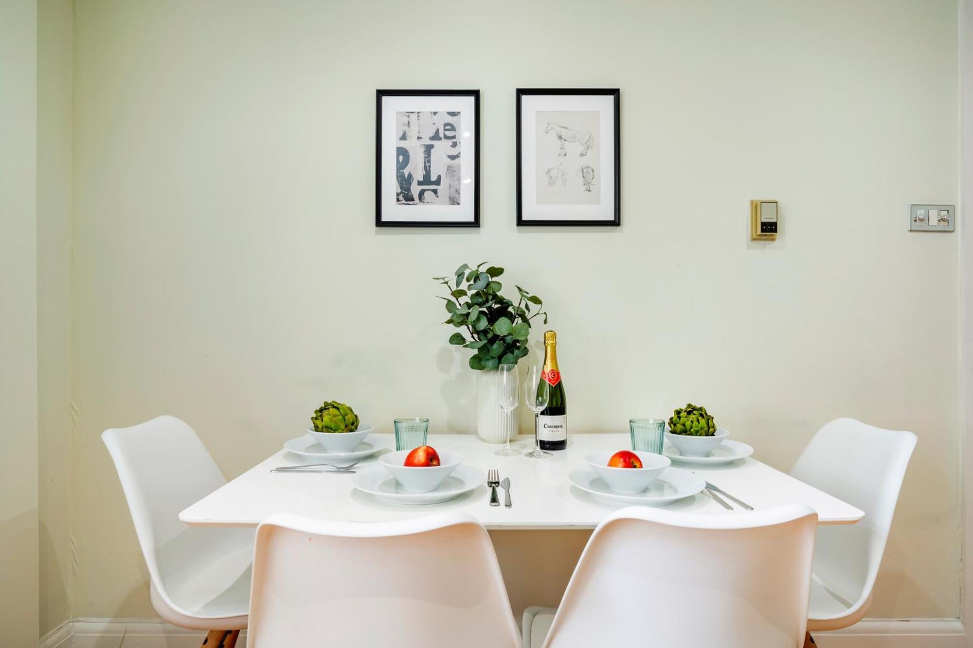 Location Trafalgar Square 1 Bedr, 3 Beds, Sleeps 6 * Londen