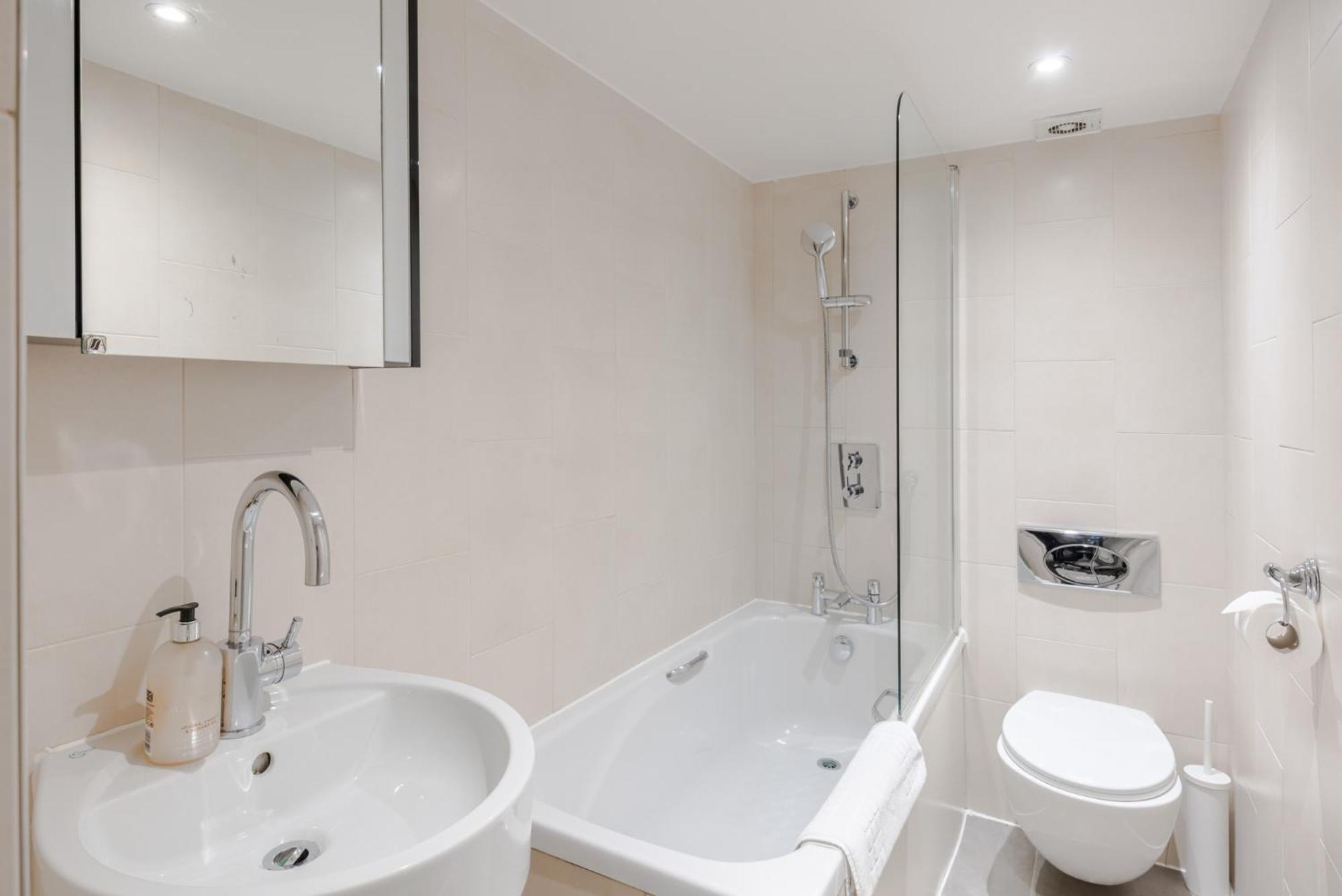 Park View / Baker Street / Marylebone Apartment
