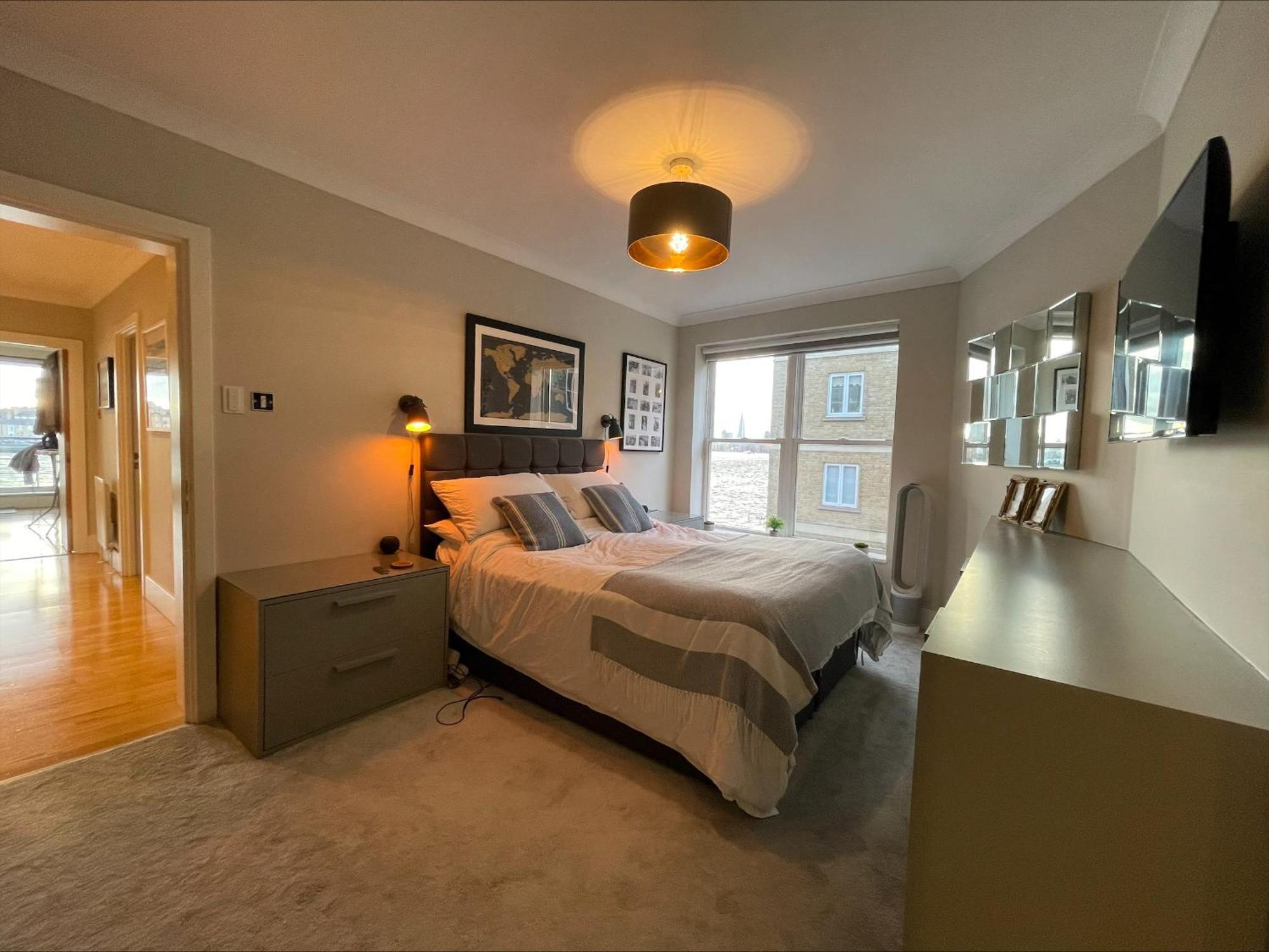 Superb Riverside Flat With Balcony In Limehouse Apartamento