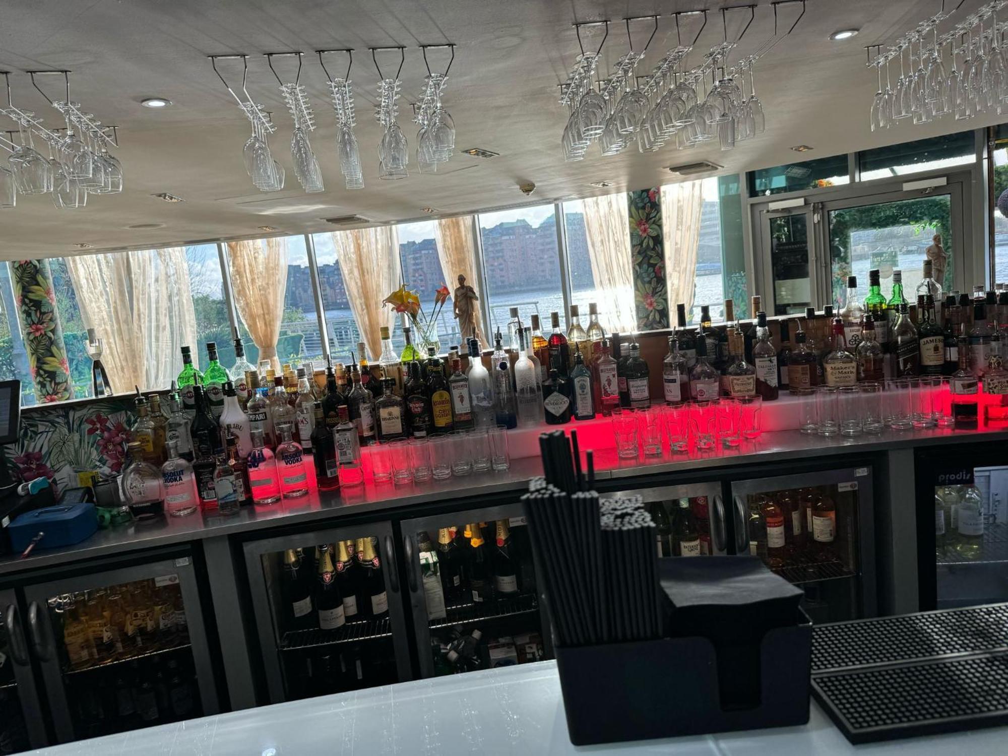 Rafayel & Hotell London