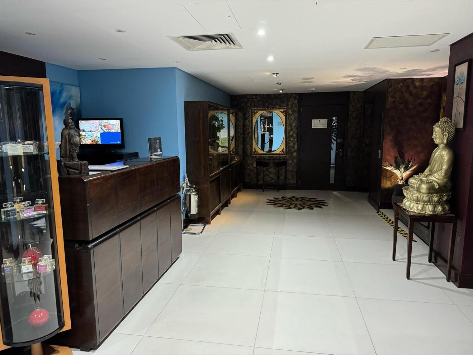 Rafayel & Hotell 5*