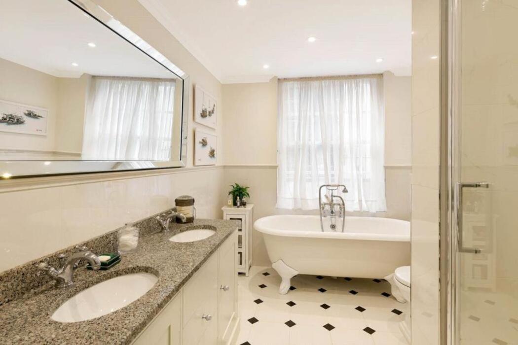 Apartment Royal Regency - Sleeps 8 London