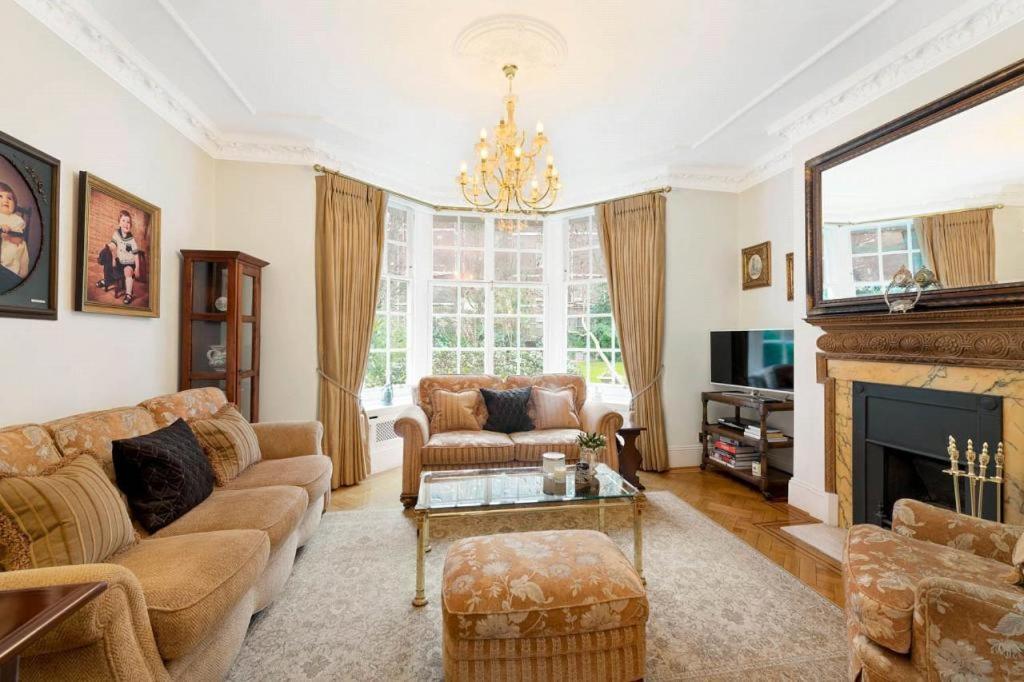 Royal Regency - Sleeps 8 * London