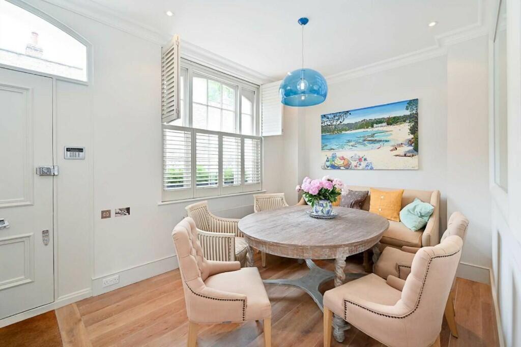 Apartment Royal Regency - Sleeps 8 London