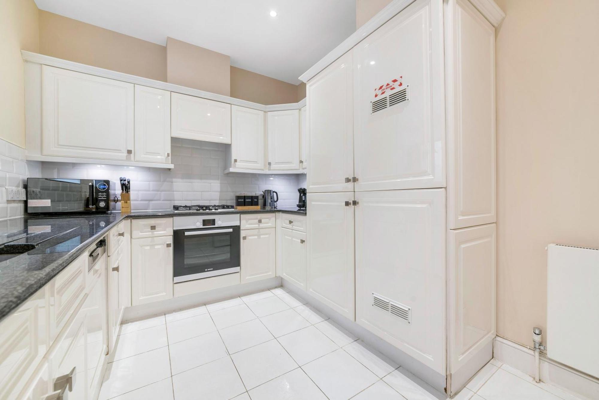 Leilighet Spectacular 3 Bed In Berkeley Sq Mayfair London