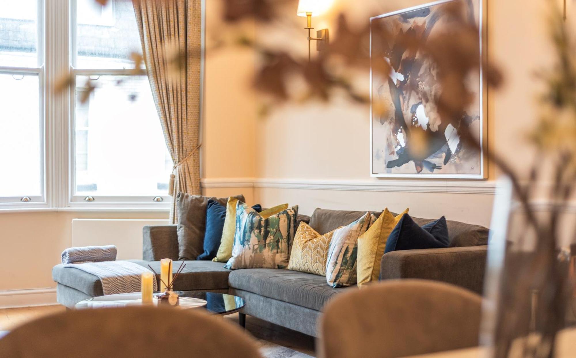 Leilighet Spectacular 3 Bed In Berkeley Sq Mayfair