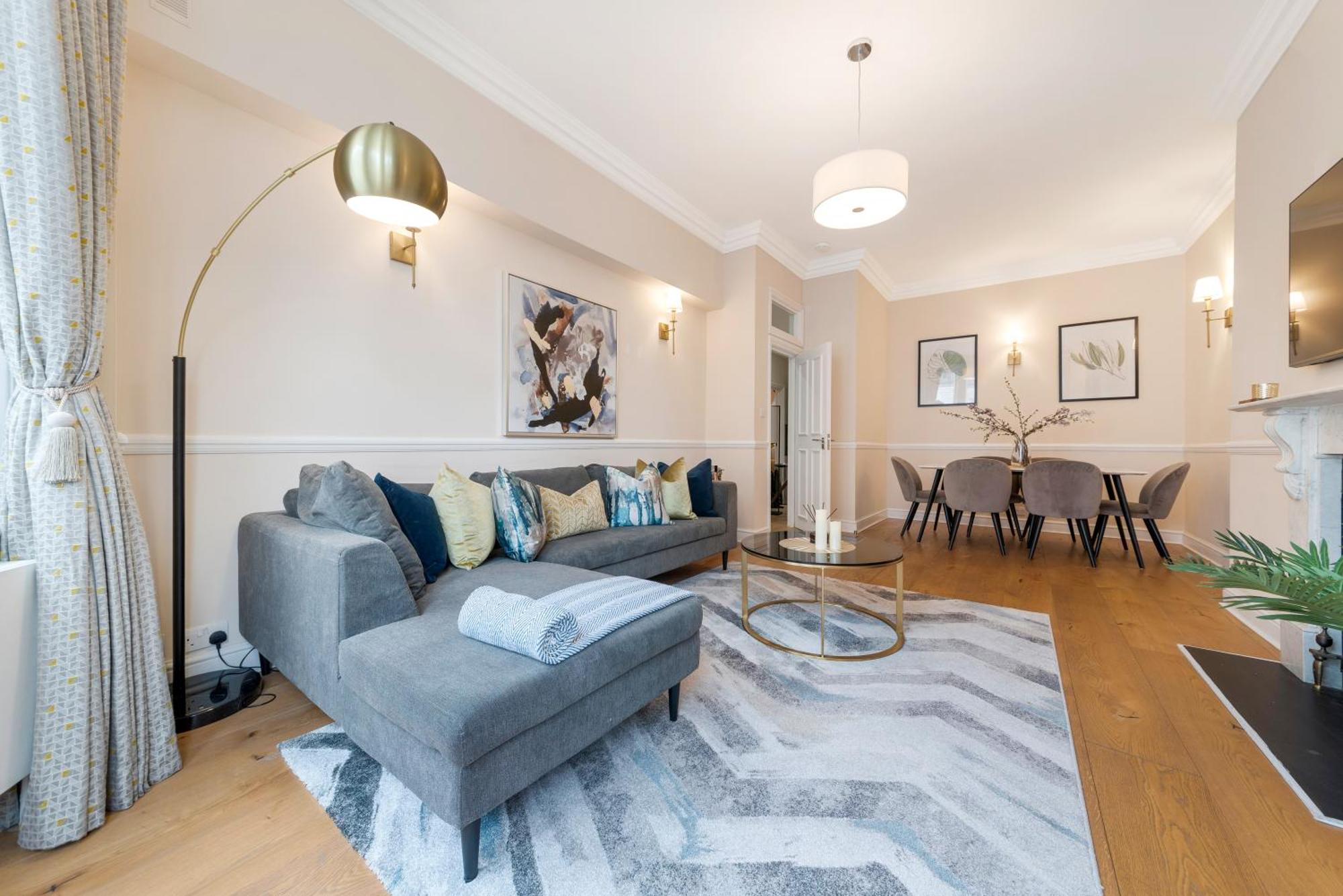 Spectacular 3 Bed In Berkeley Sq Mayfair Leilighet *