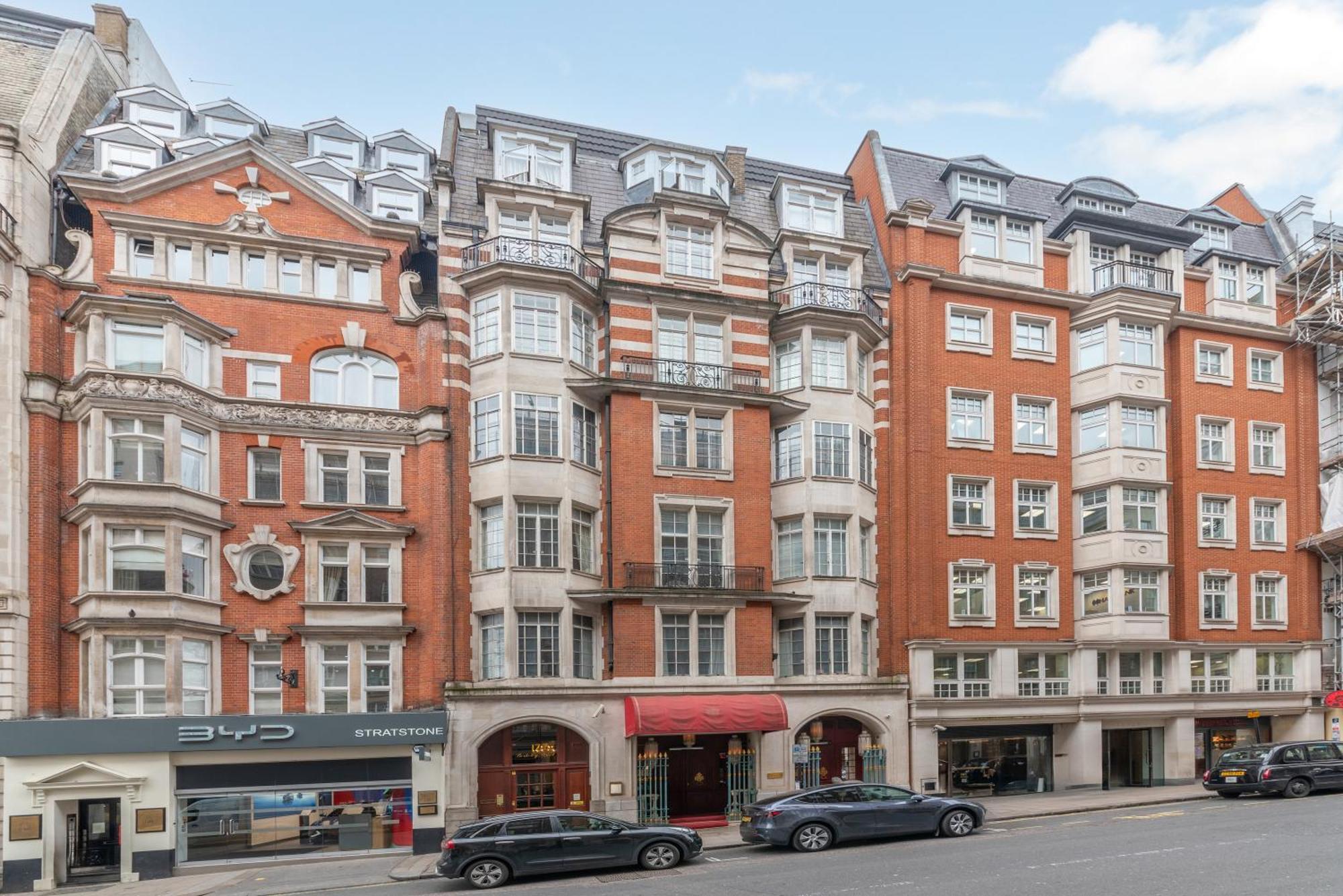 Leilighet Spectacular 3 Bed In Berkeley Sq Mayfair