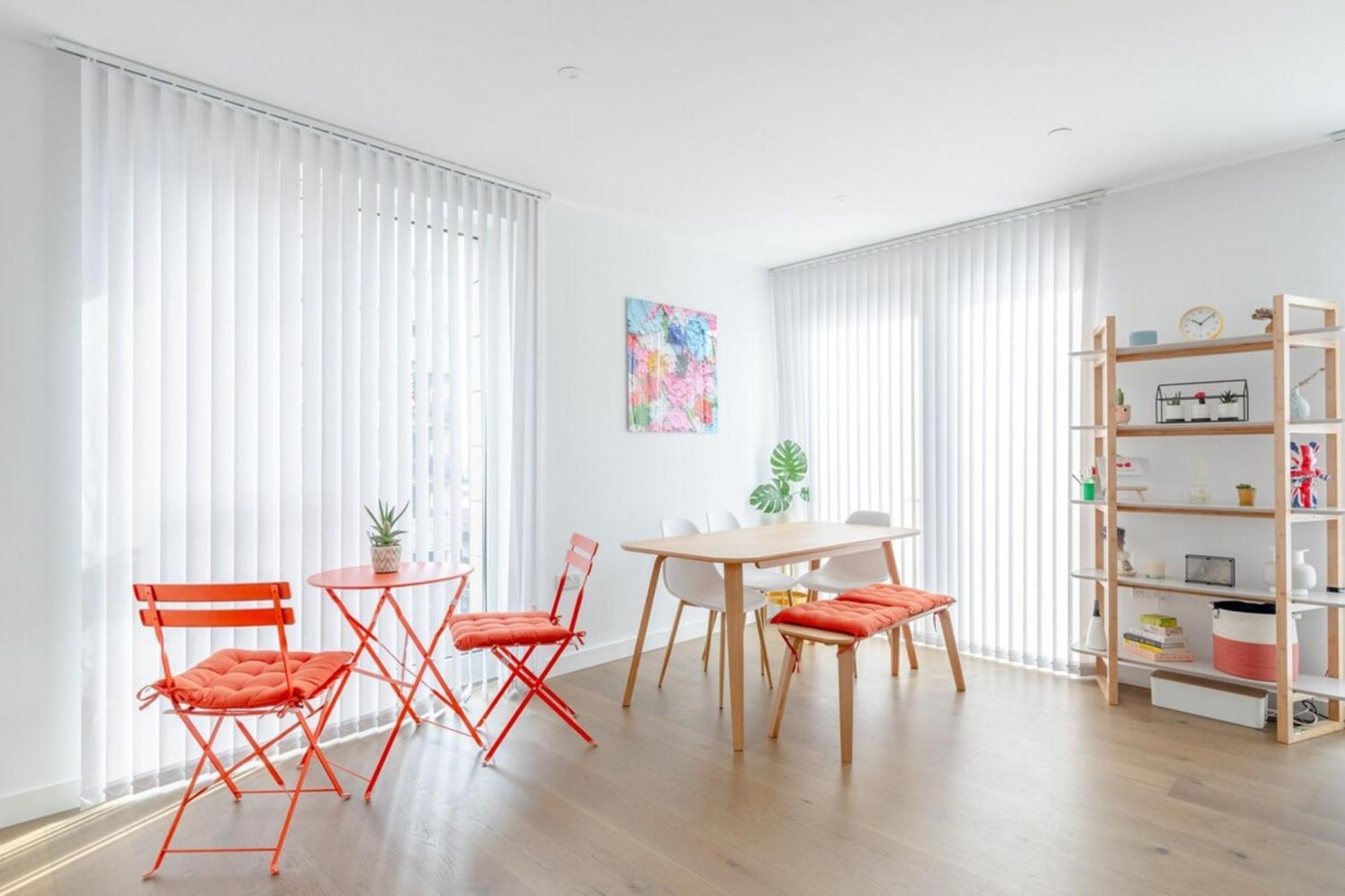 Stylish 2bd Oasis Wbalcony South East London! Apartment *