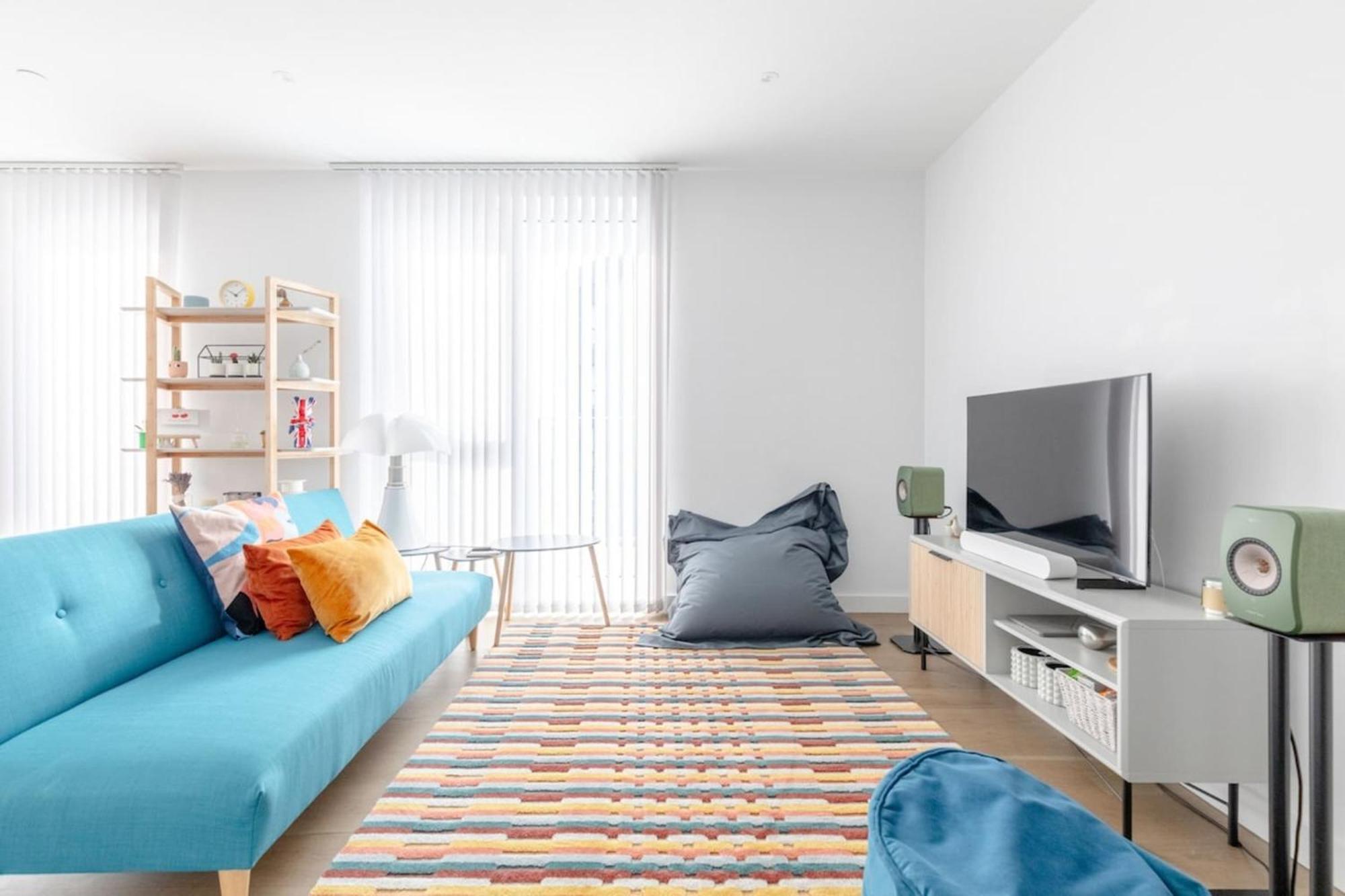 Stylish 2bd Oasis Wbalcony South East London! Apartment