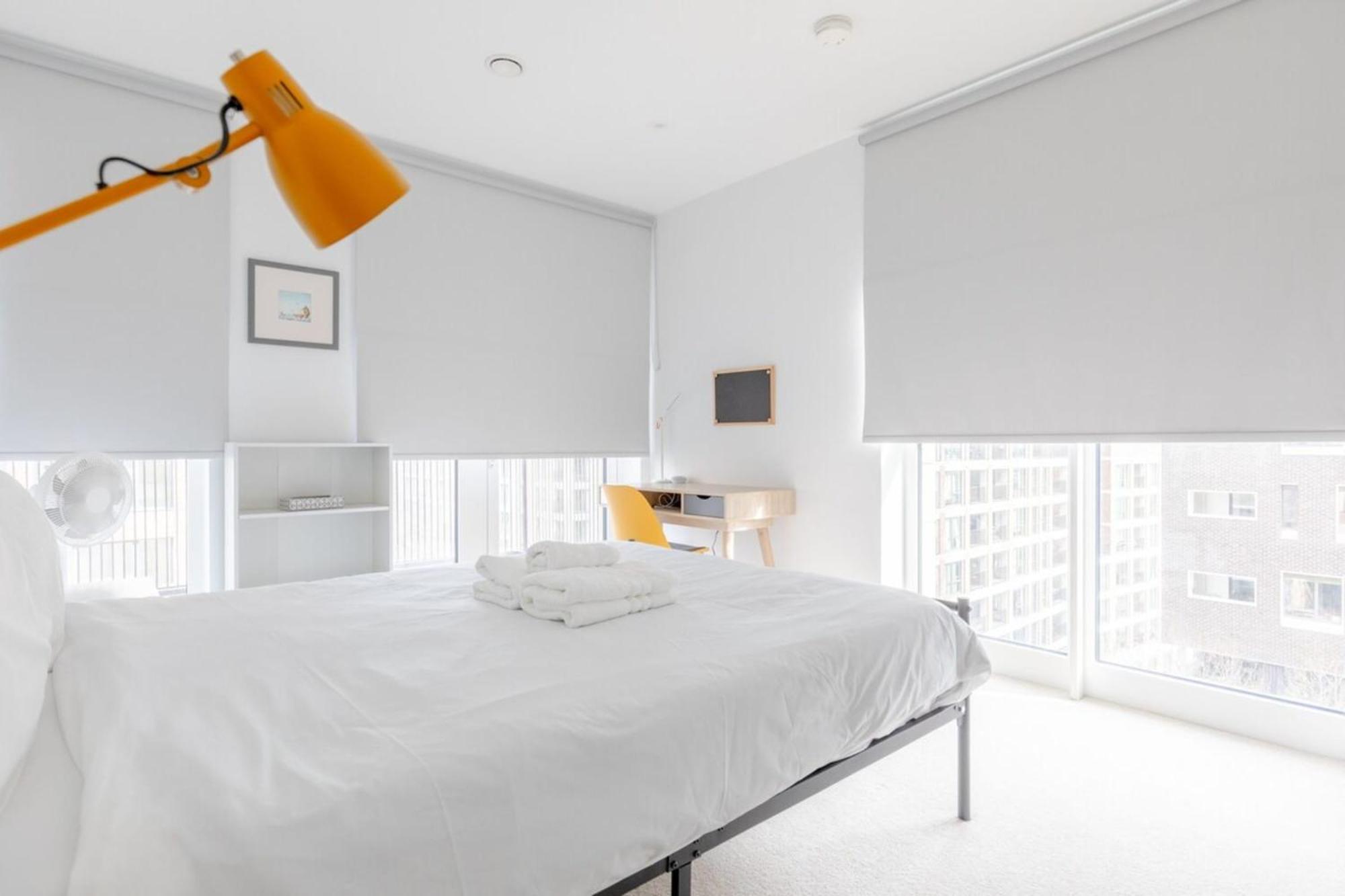Stylish 2bd Oasis Wbalcony South East London! Apartment London