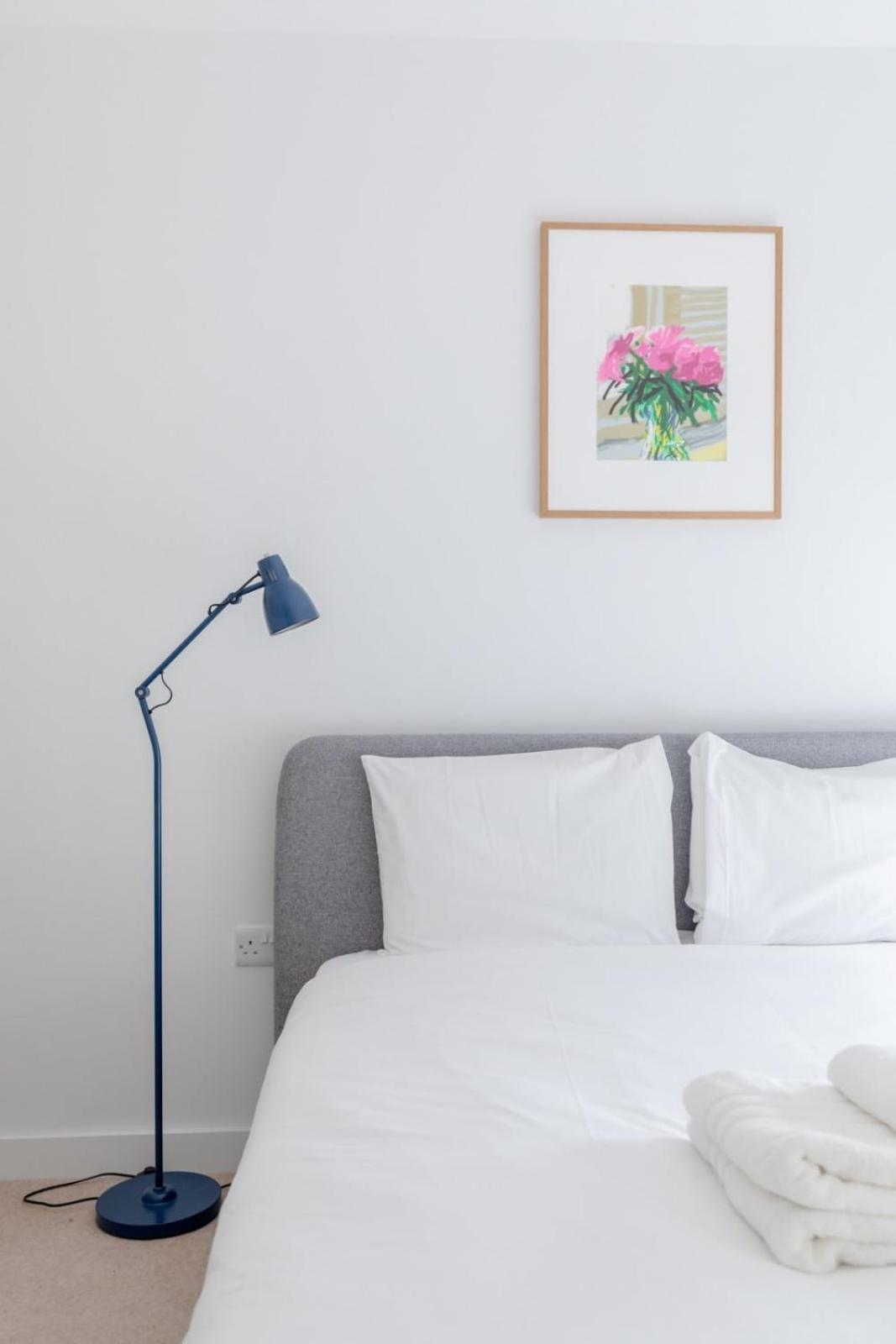 Stylish 2bd Oasis Wbalcony South East London! *