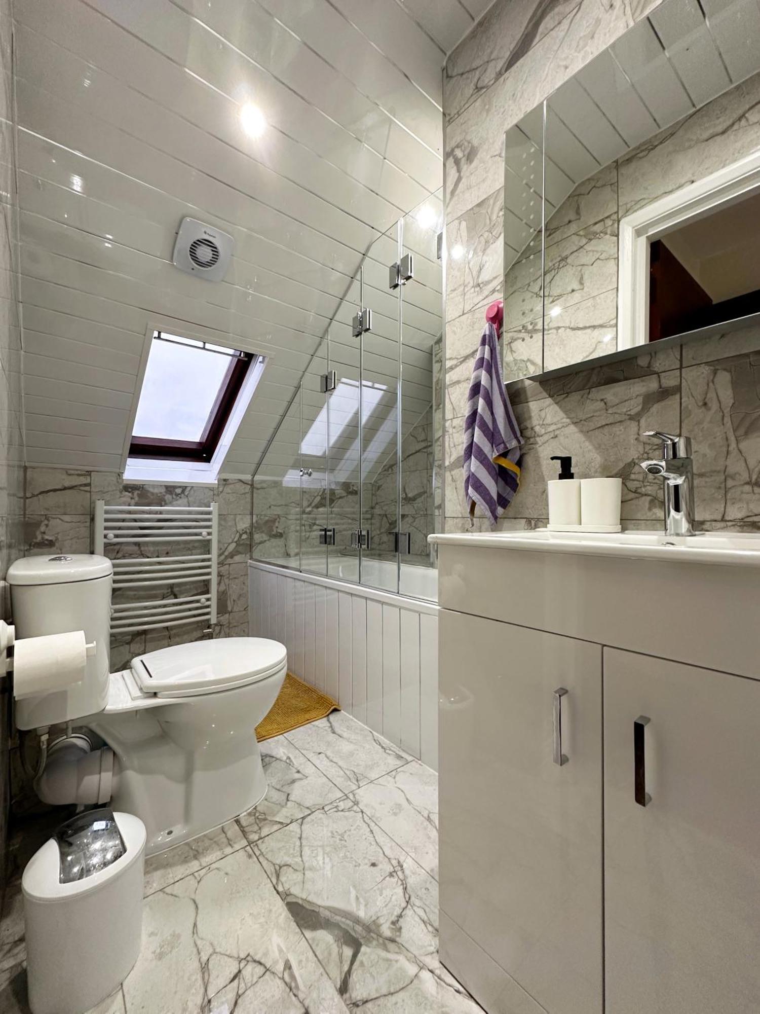 Natalie's In Wembley Appartement *