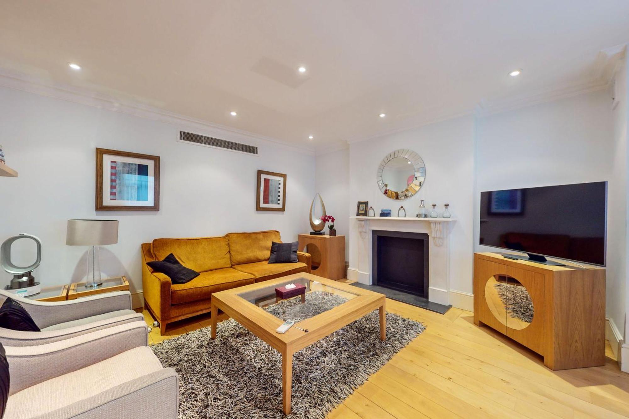 Stunning 2bd Flat In South Kensington With A Patio Apartment London