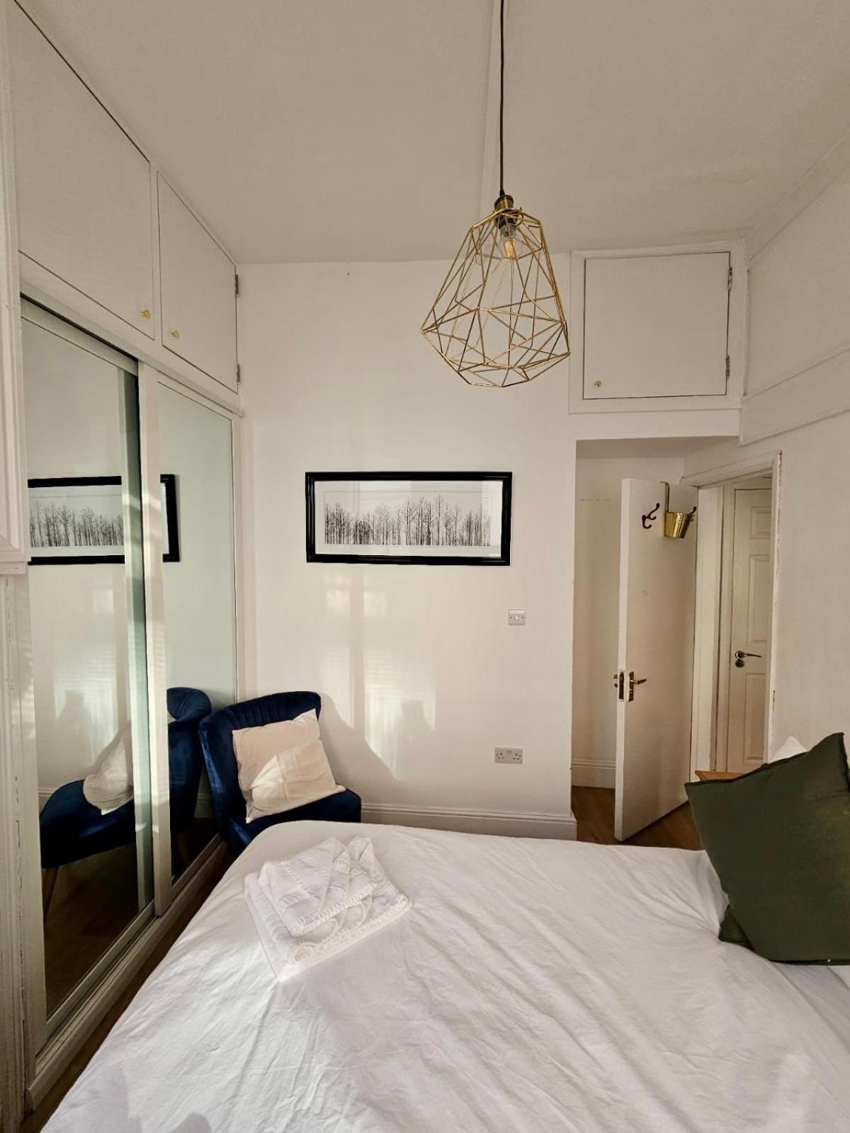 Modern Flat In Victorian West Kensington Mansion Leilighet London