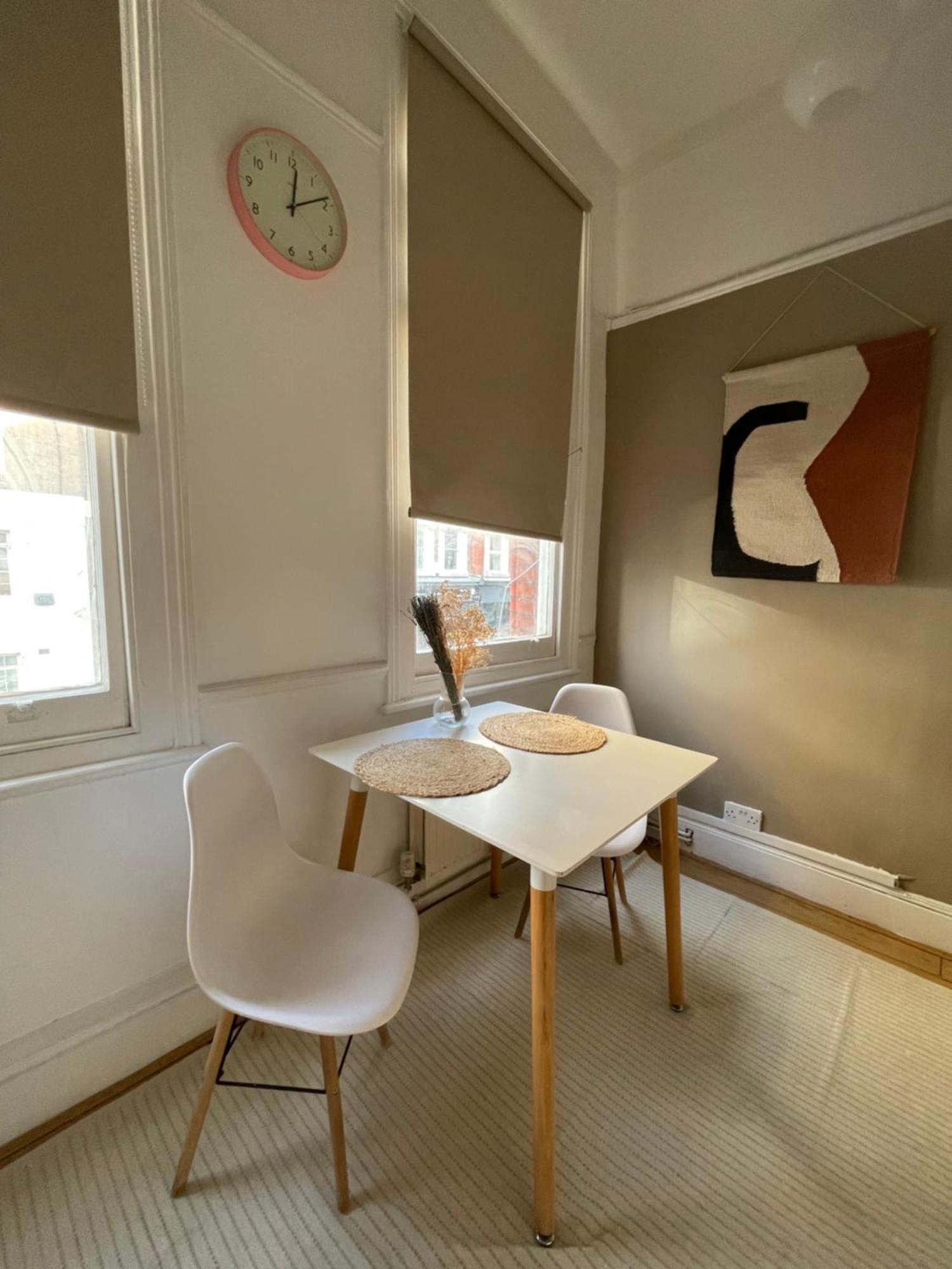 Modern Flat In Victorian West Kensington Mansion London