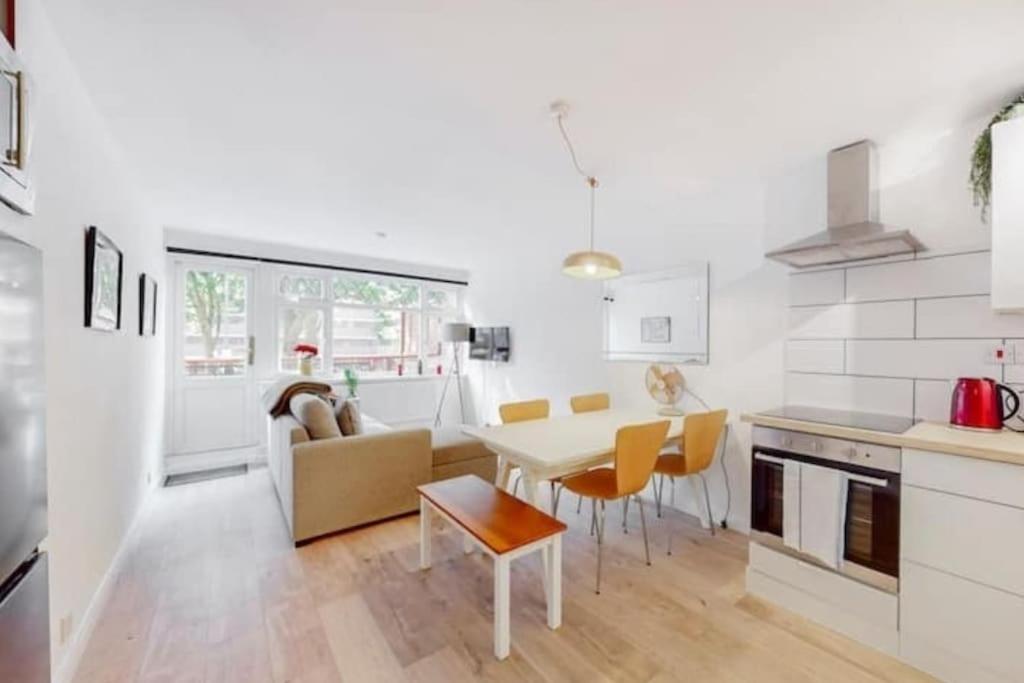 Feriehus Modern 4 Bedroom In Kings Cross With Garden