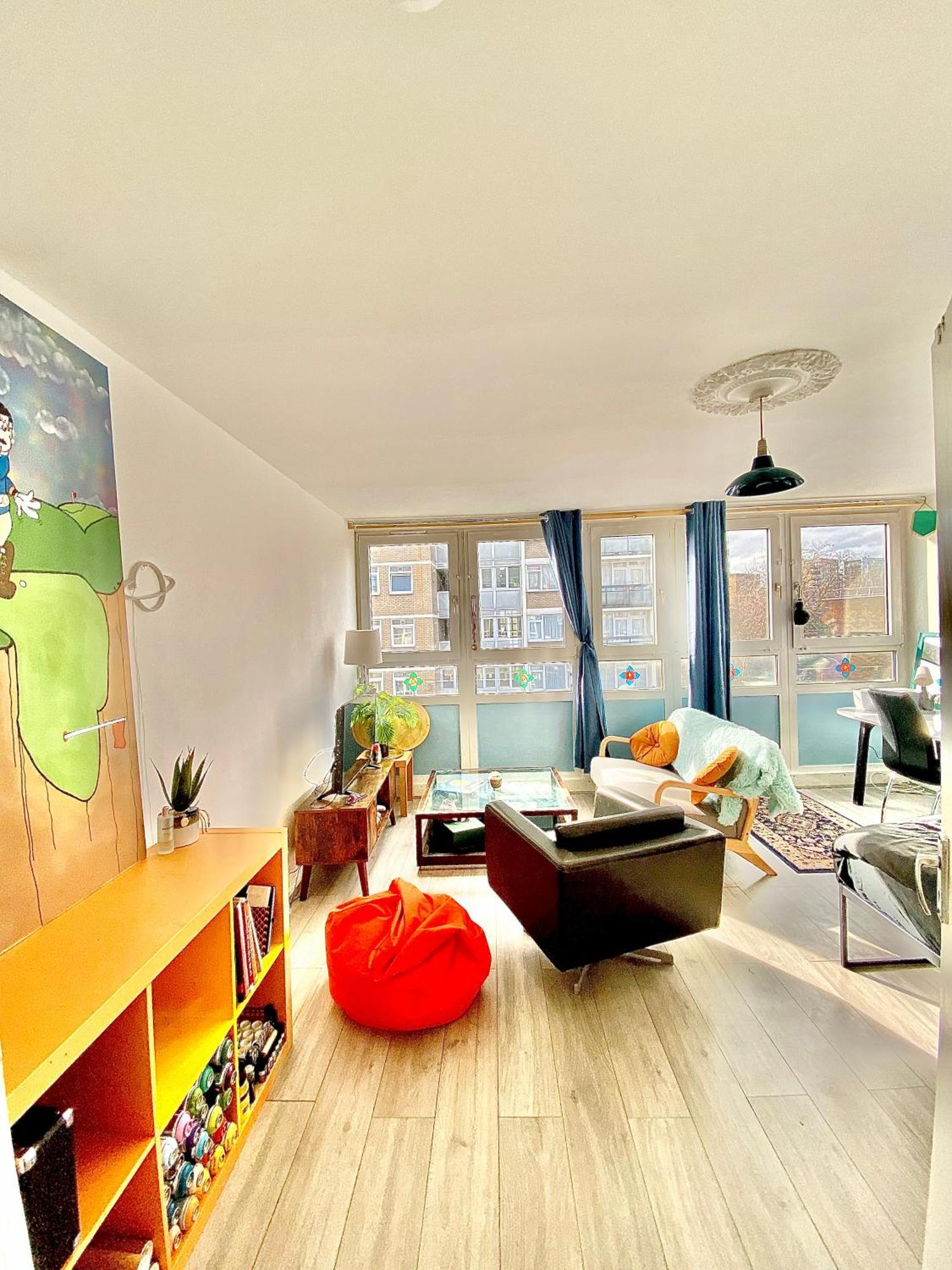 Canary Wharf Serviced * London