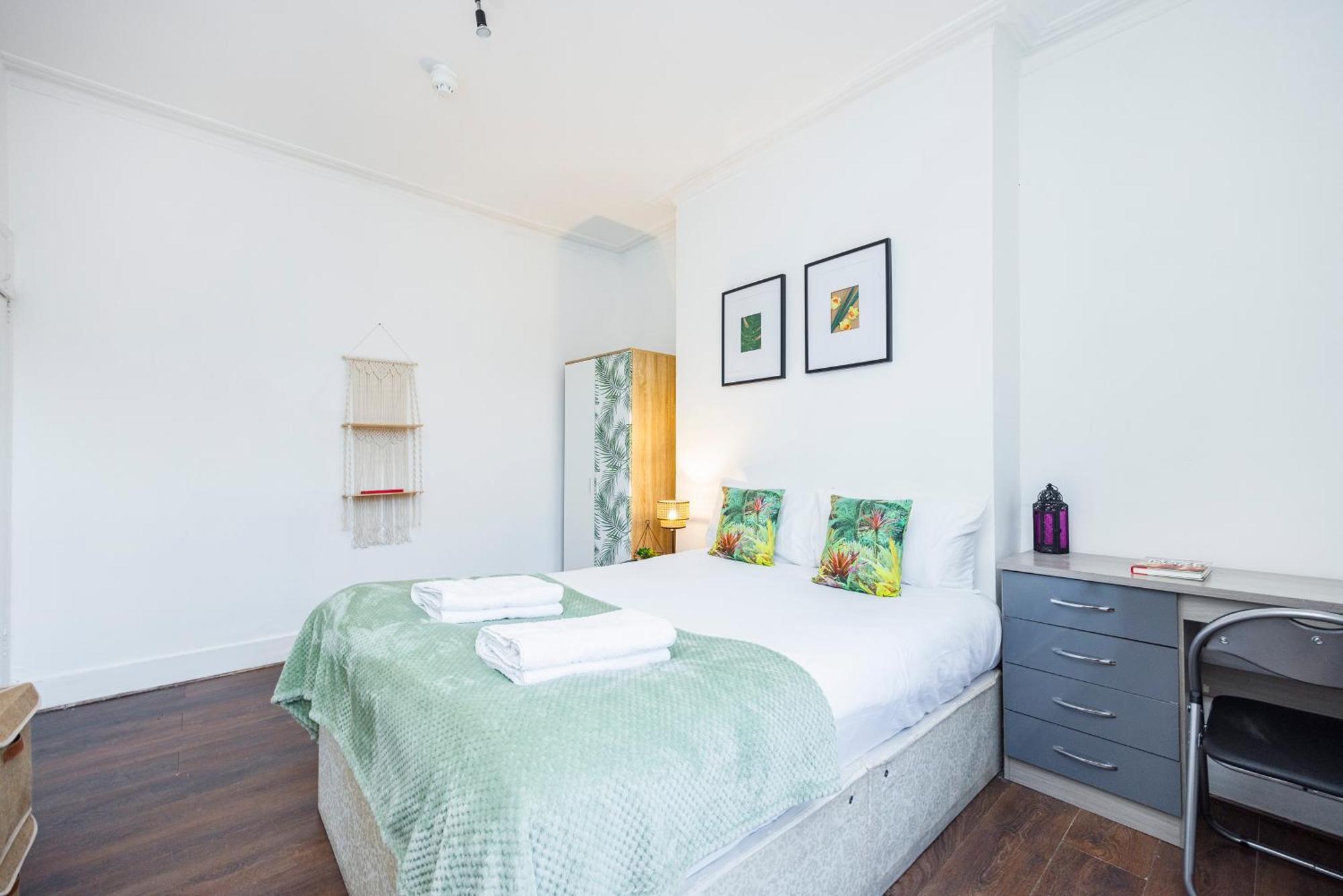 Stylish 2 Bed Near Notting Hill * Londres