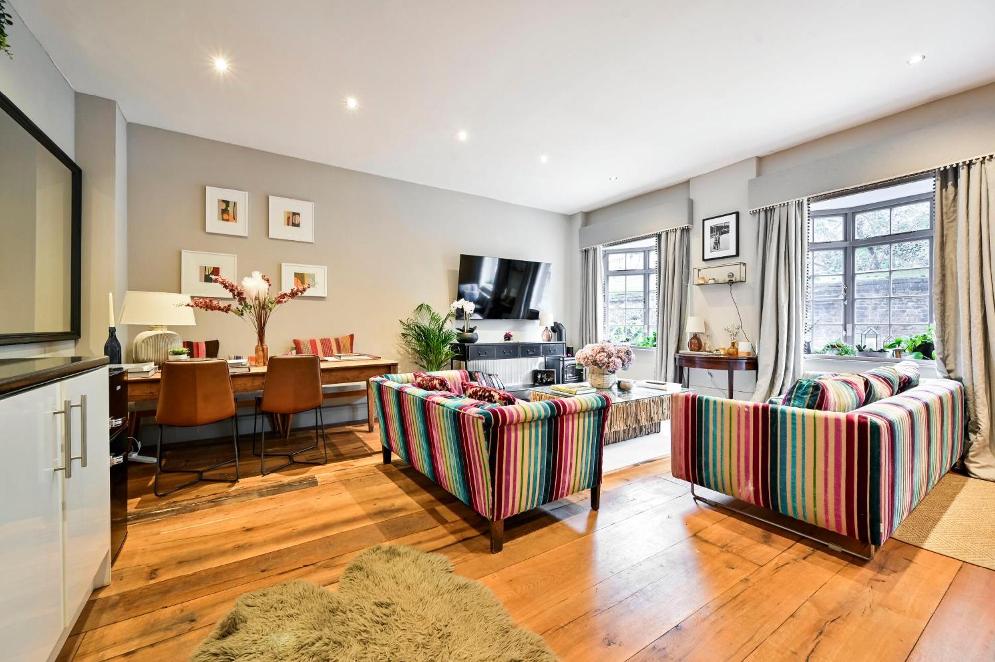 Magnificent 2 Bed Hyde Park Mews House Leilighet London