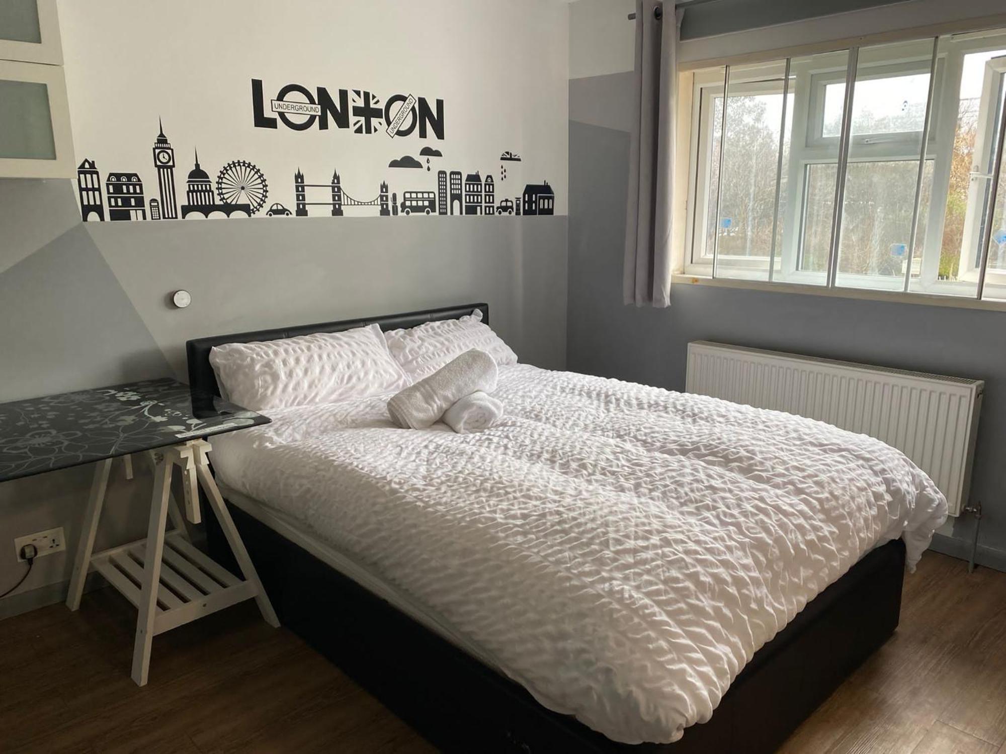 Holiday home Luxurious Soft Water Air Conditioning Tv 5 Bed Arcade House London