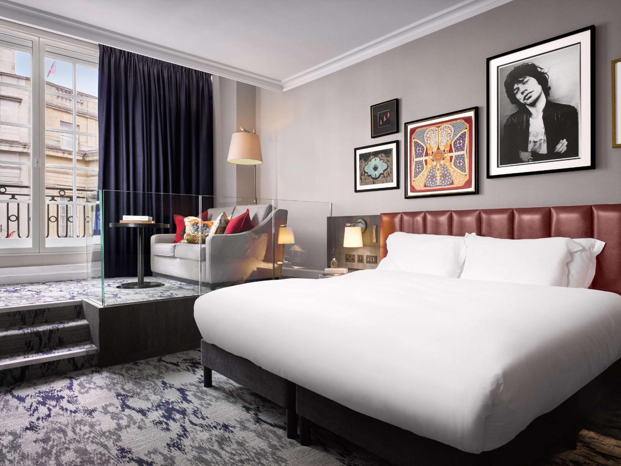Hotel The Trafalgar St. James, Curio Collection By Hilton London