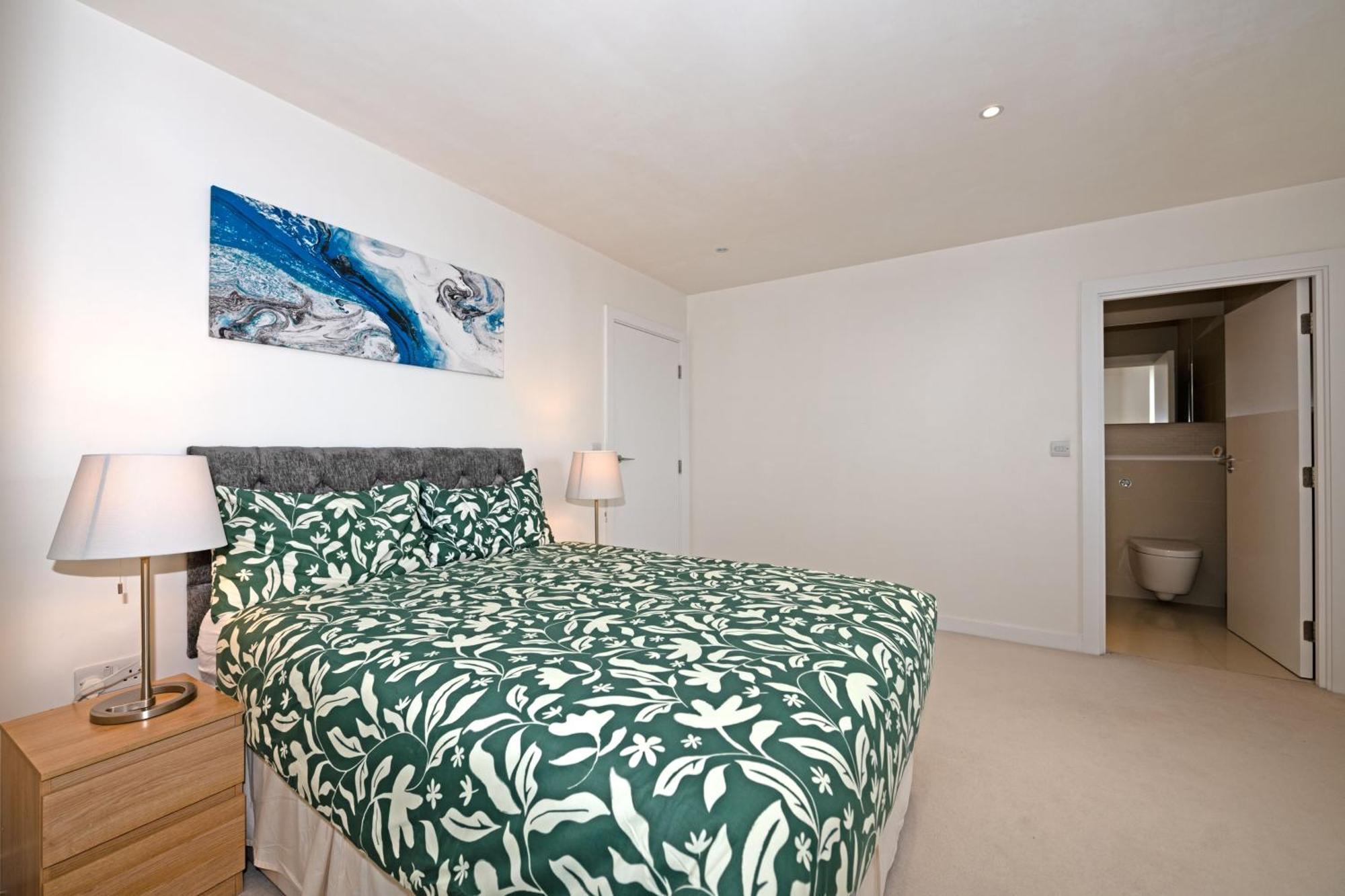 Apartment Kew Bridge Penthouse *