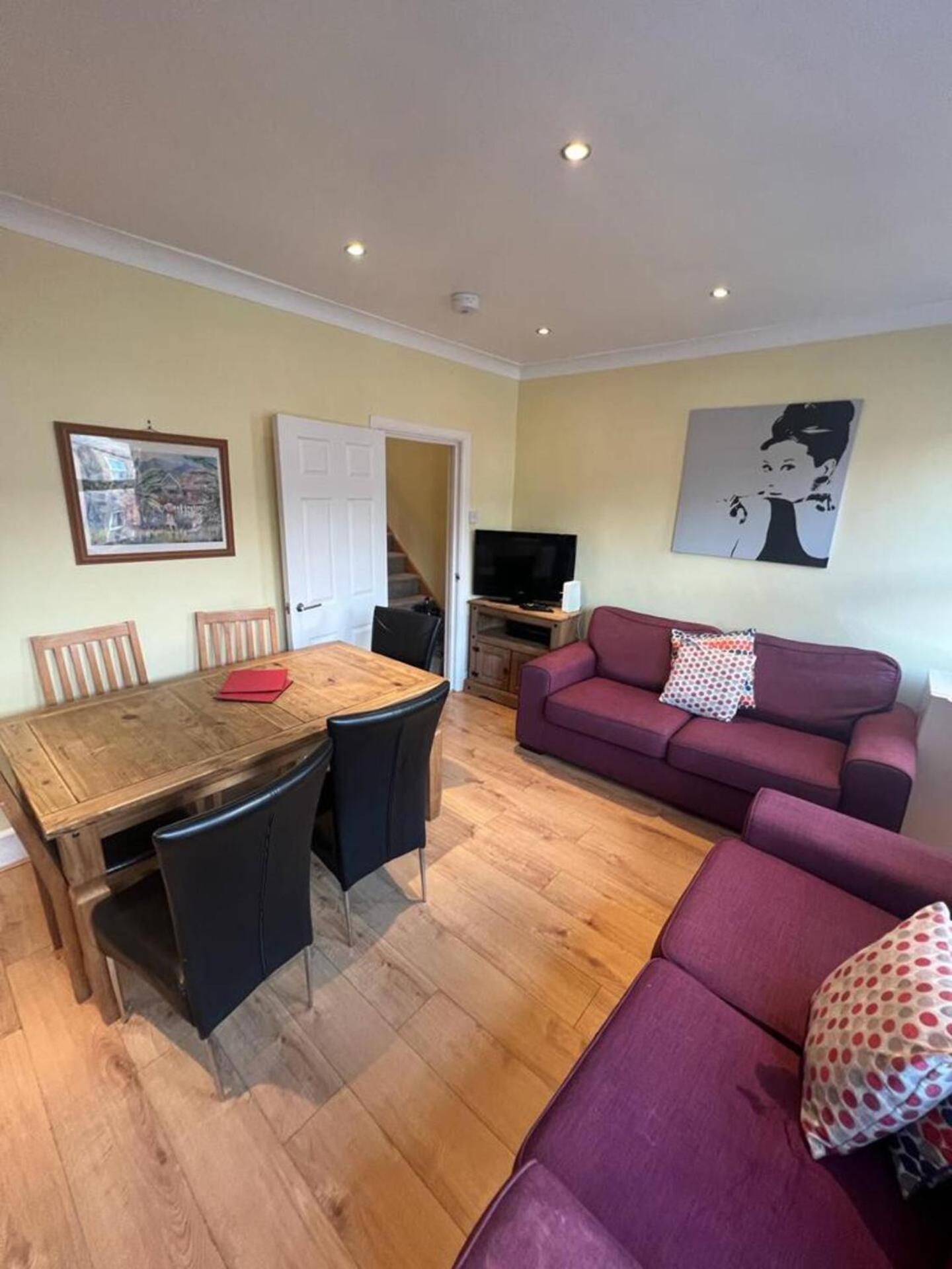 4 Bedroom & 2 Bedroom Leilighet *