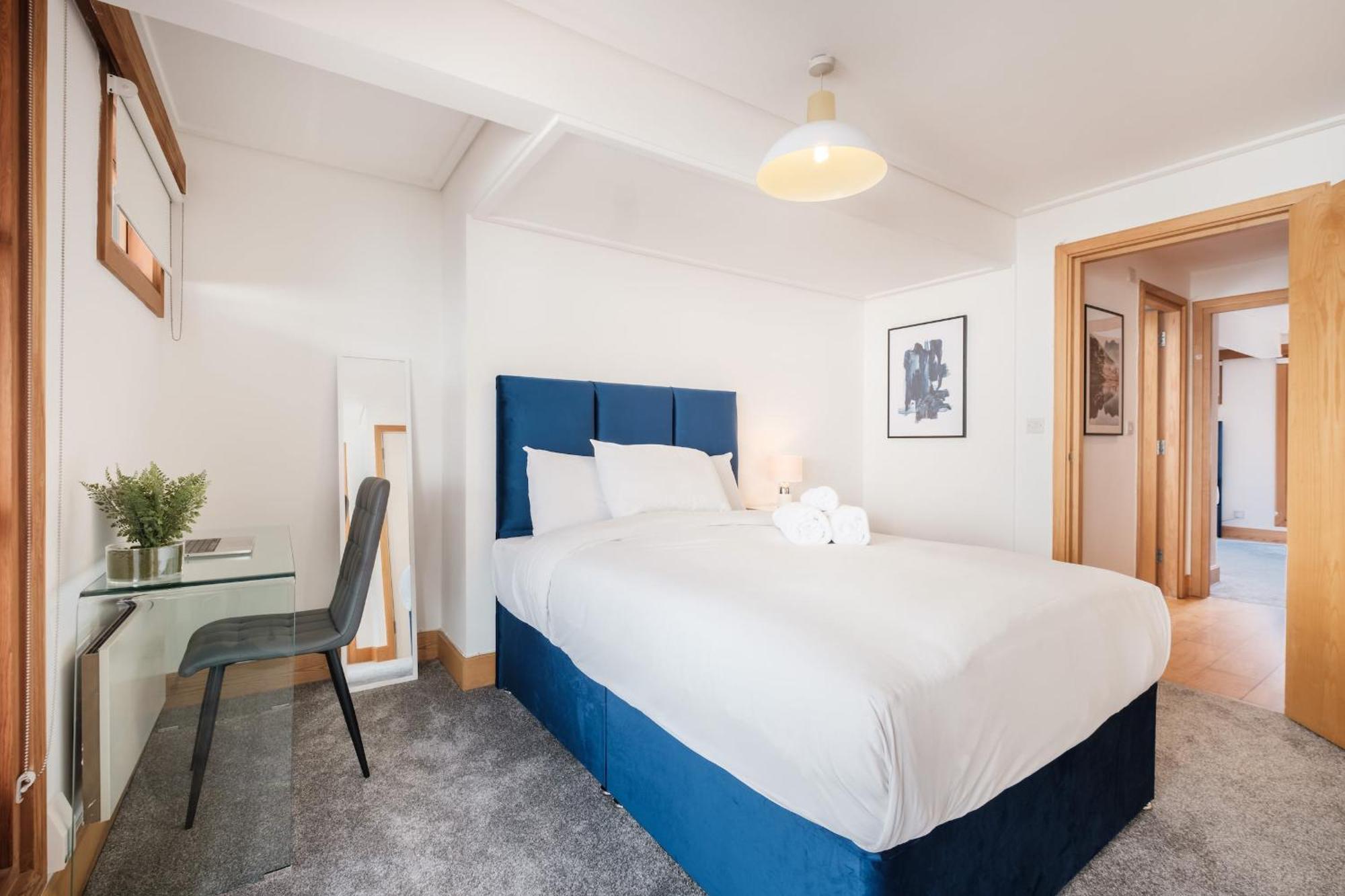 2br Penthouse With Terrace - Heart Of Holborn - Cityapartmentstay * London