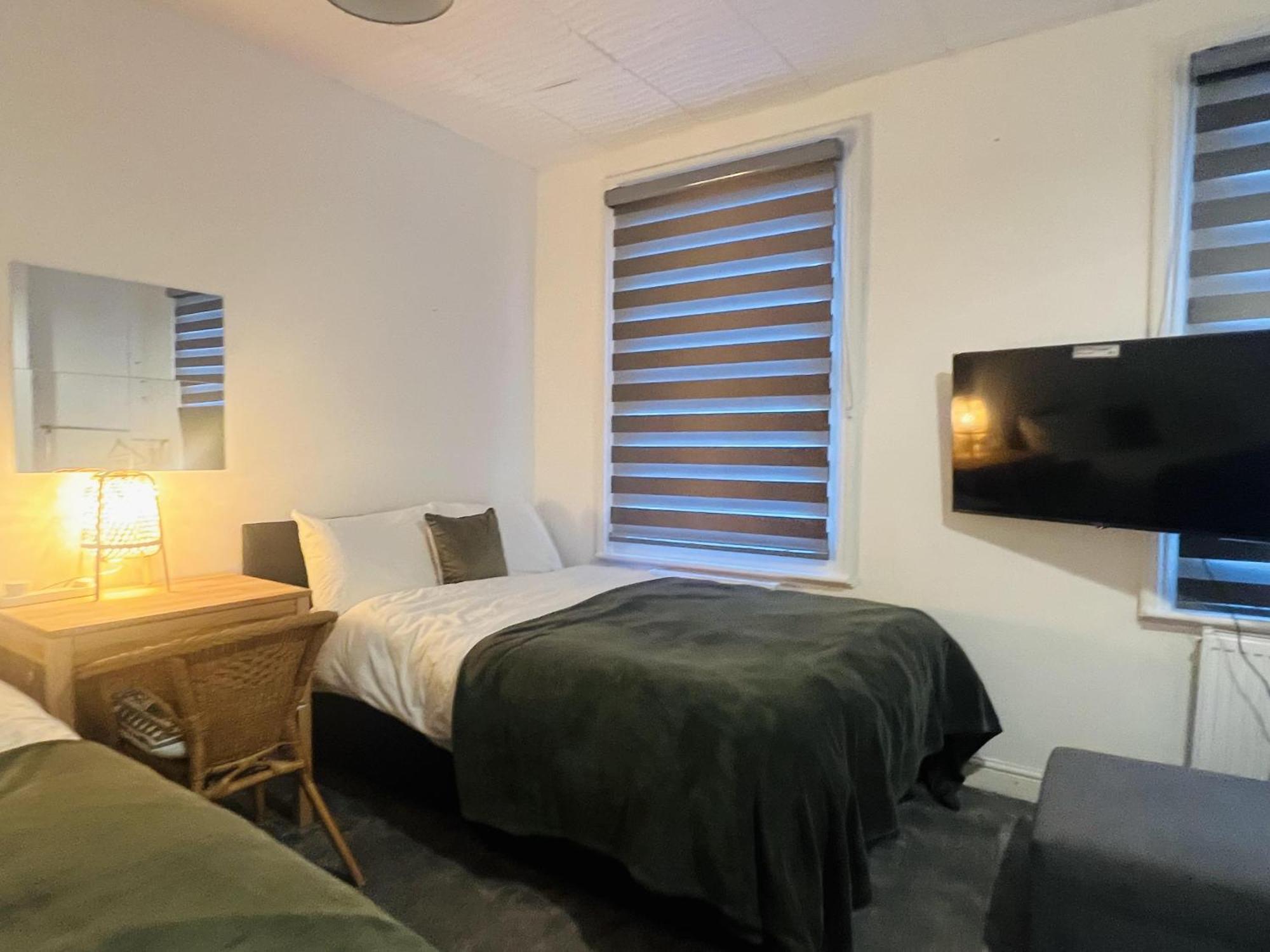 Impeccable 1 Bedroom Flat In Leilighet *